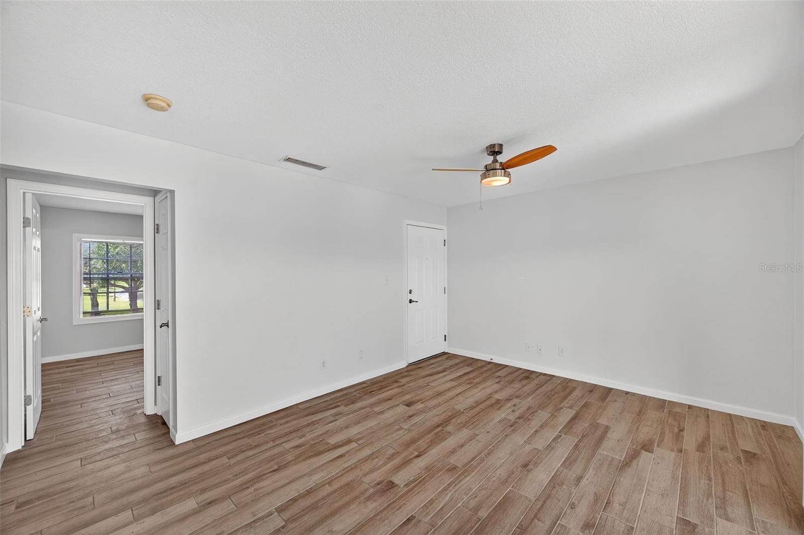 4872 Beach Dr SE #D photo 5