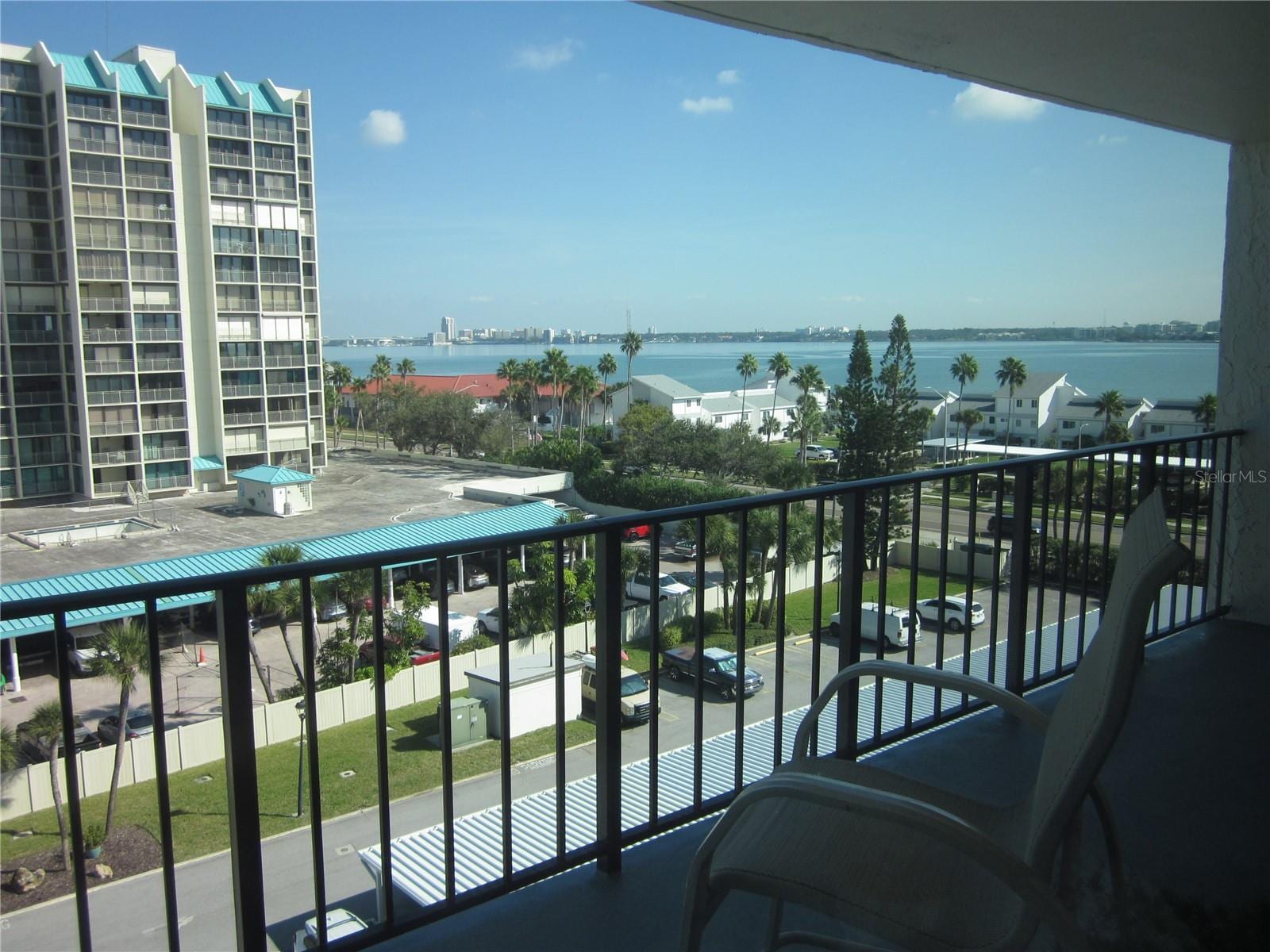 1400 Gulf Blvd #608 photo 3