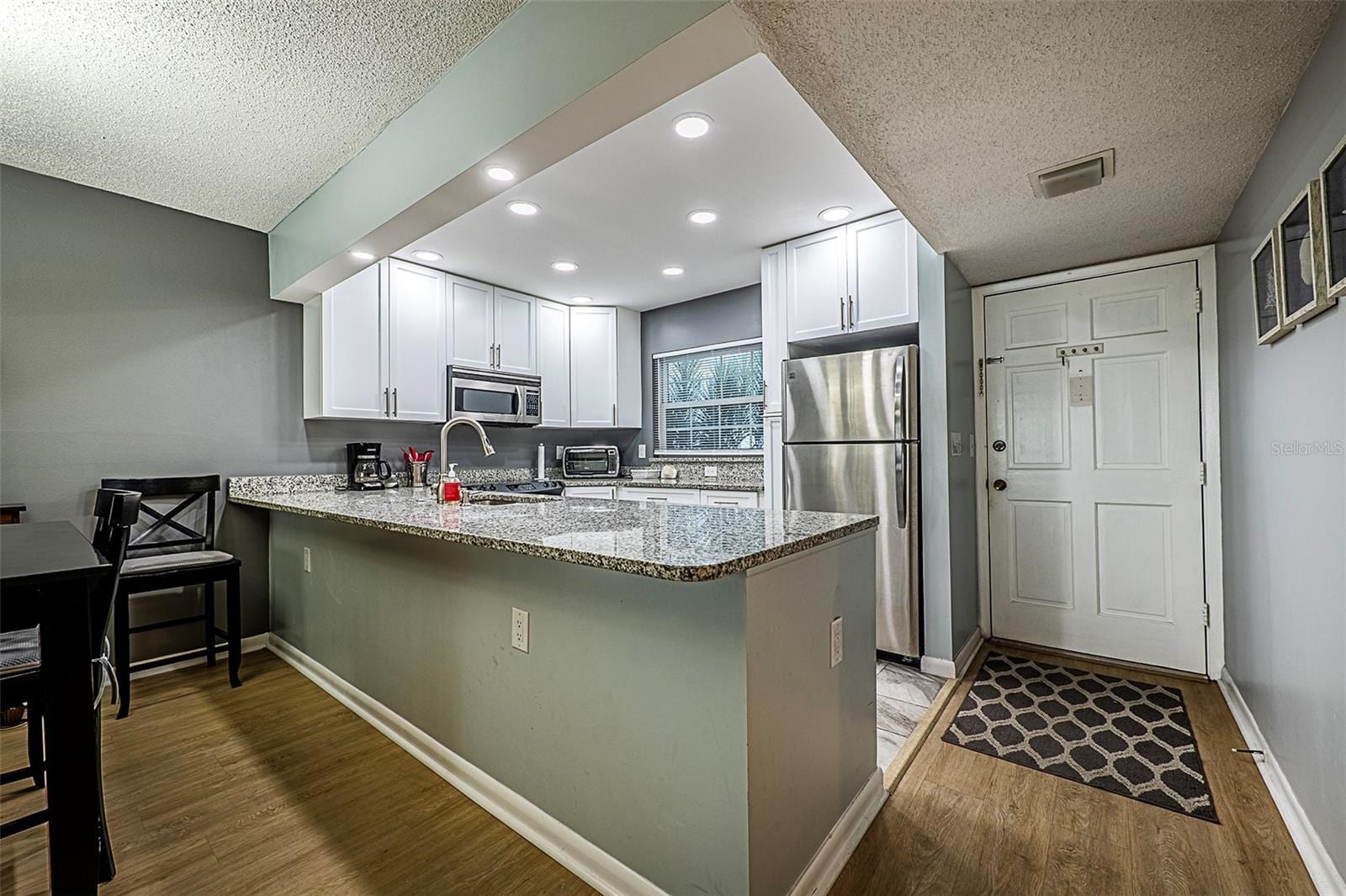 10215 Regal Dr #14 photo 2