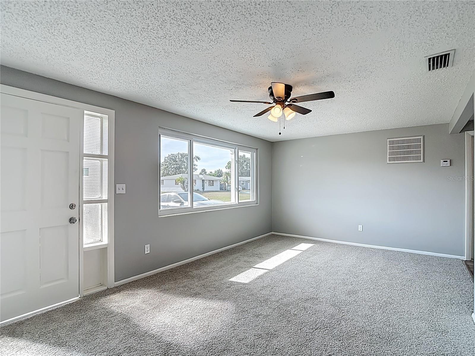 4723 Aegean Ave photo 5