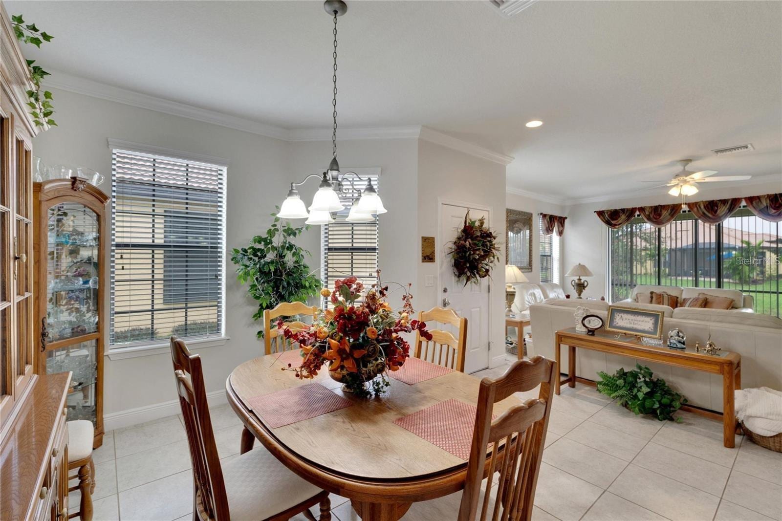 5648 Sunset Falls Dr photo 4