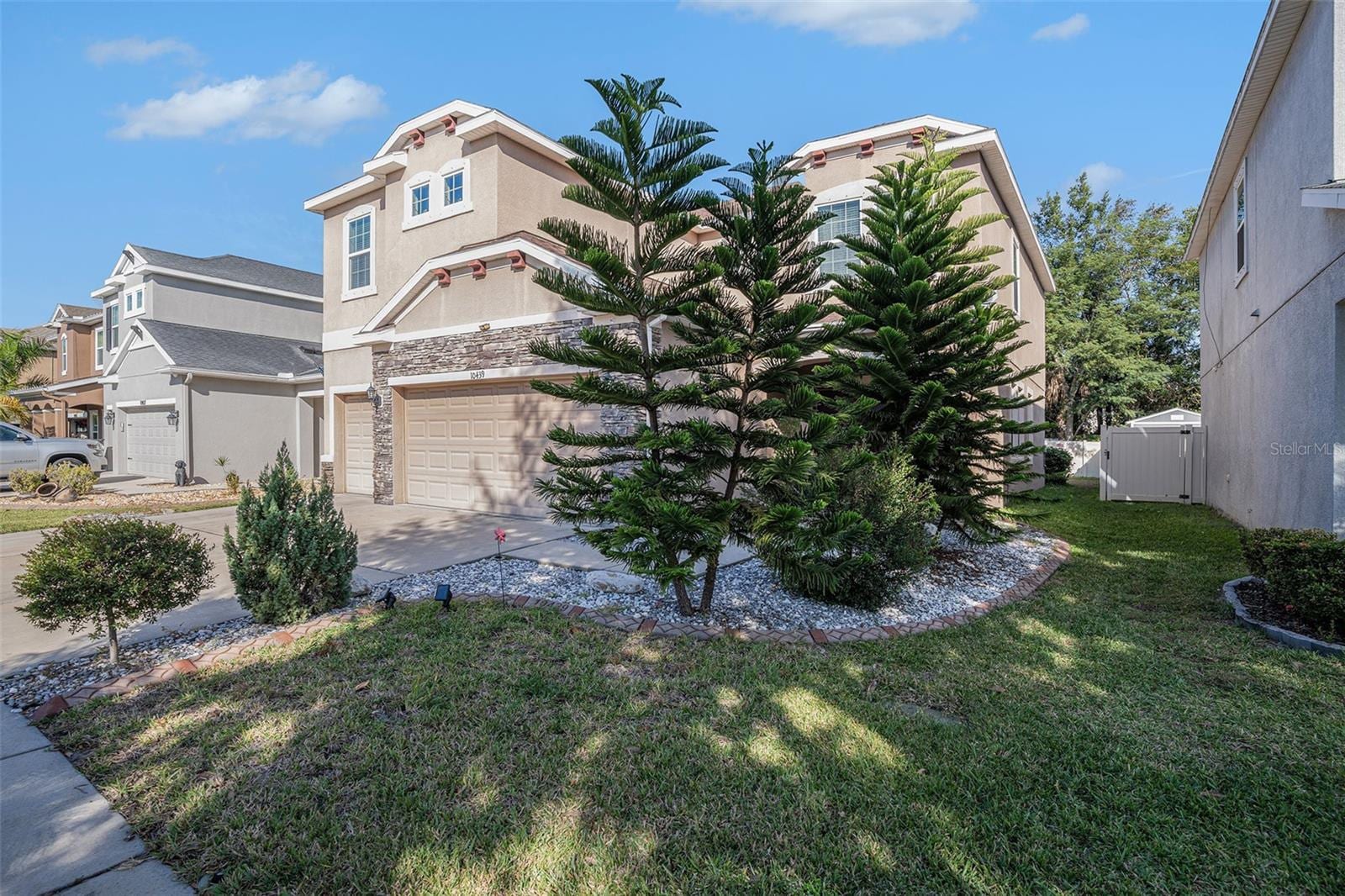 10439 Waterstone Dr photo 3
