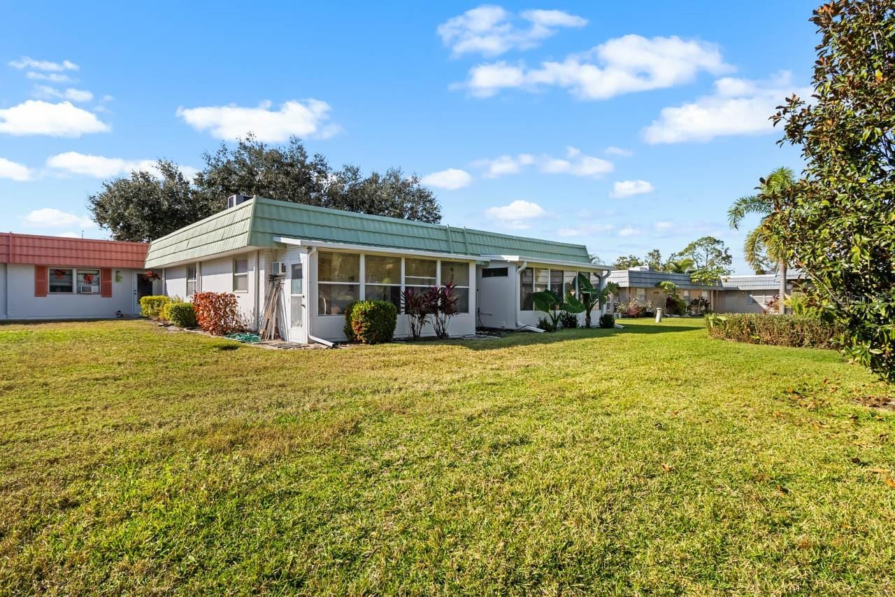 1802 Bedford Ln #2 photo 3