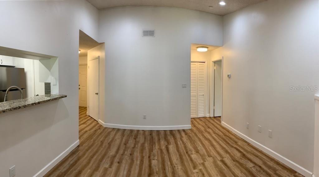 8625 Mallard Reserve Dr #204 photo 4