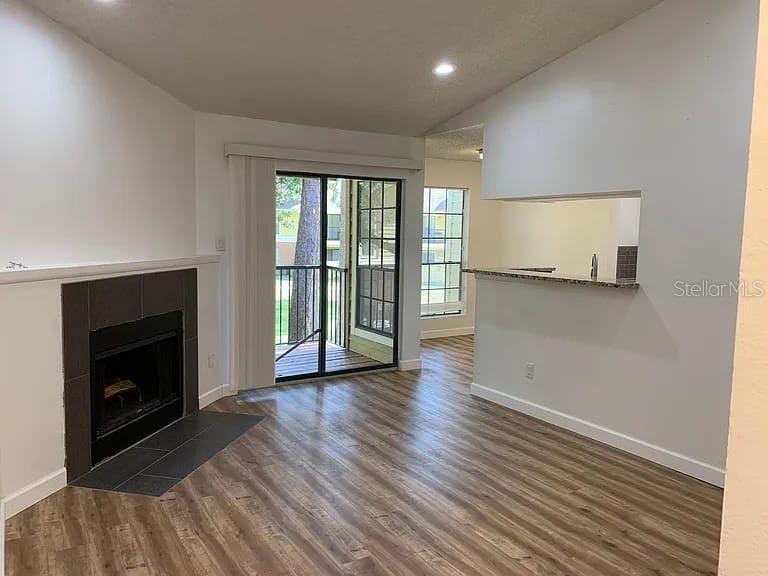 8625 Mallard Reserve Dr #204 photo 5