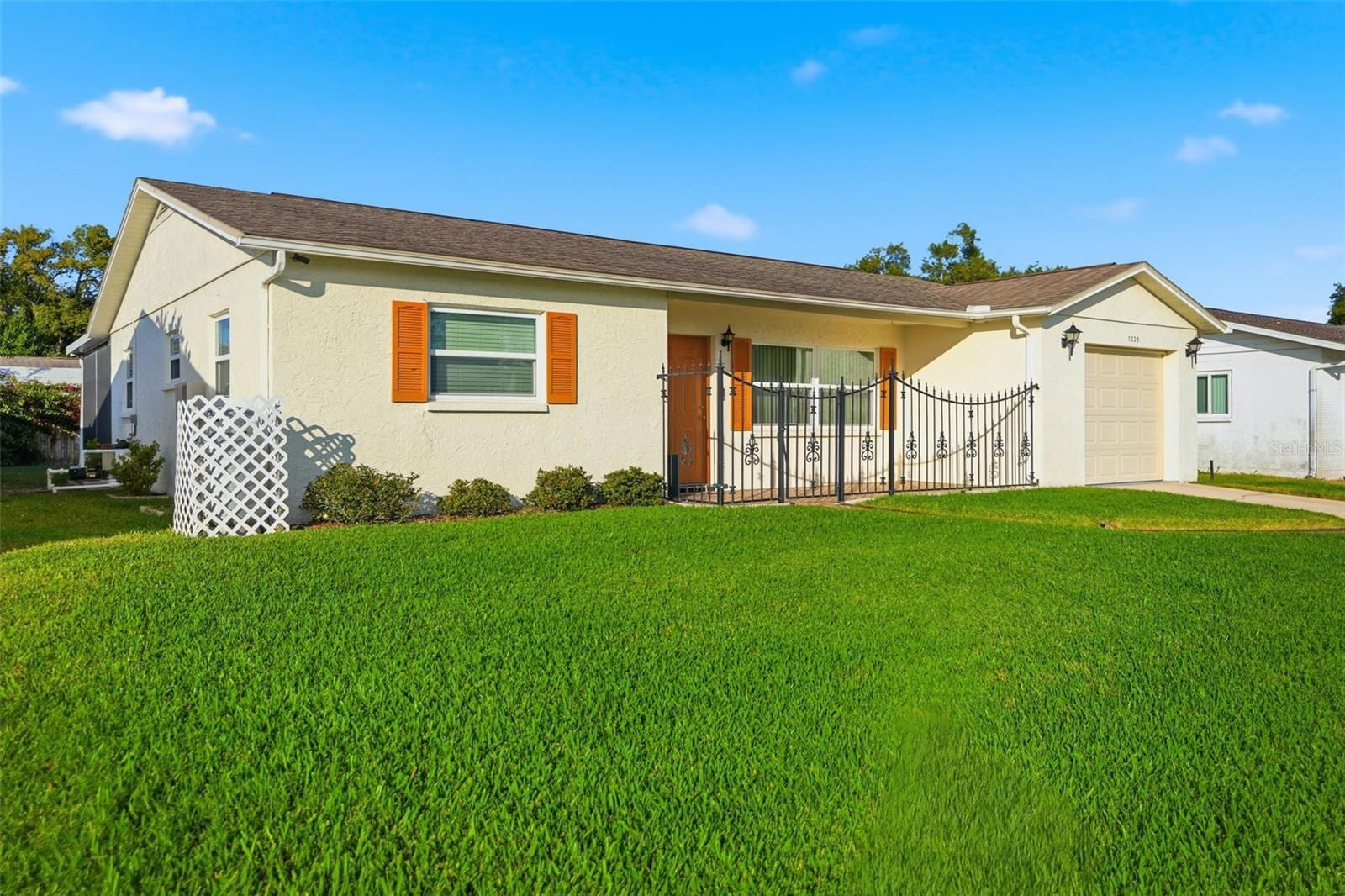 7329 Cay Dr photo 3