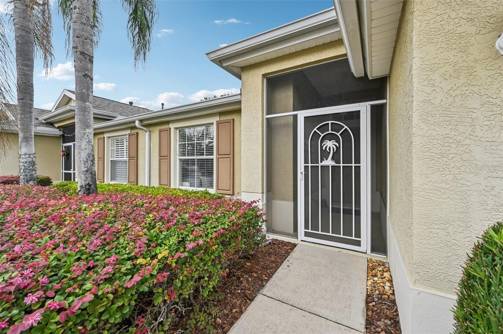 2103 Grantham Greens Dr photo 3