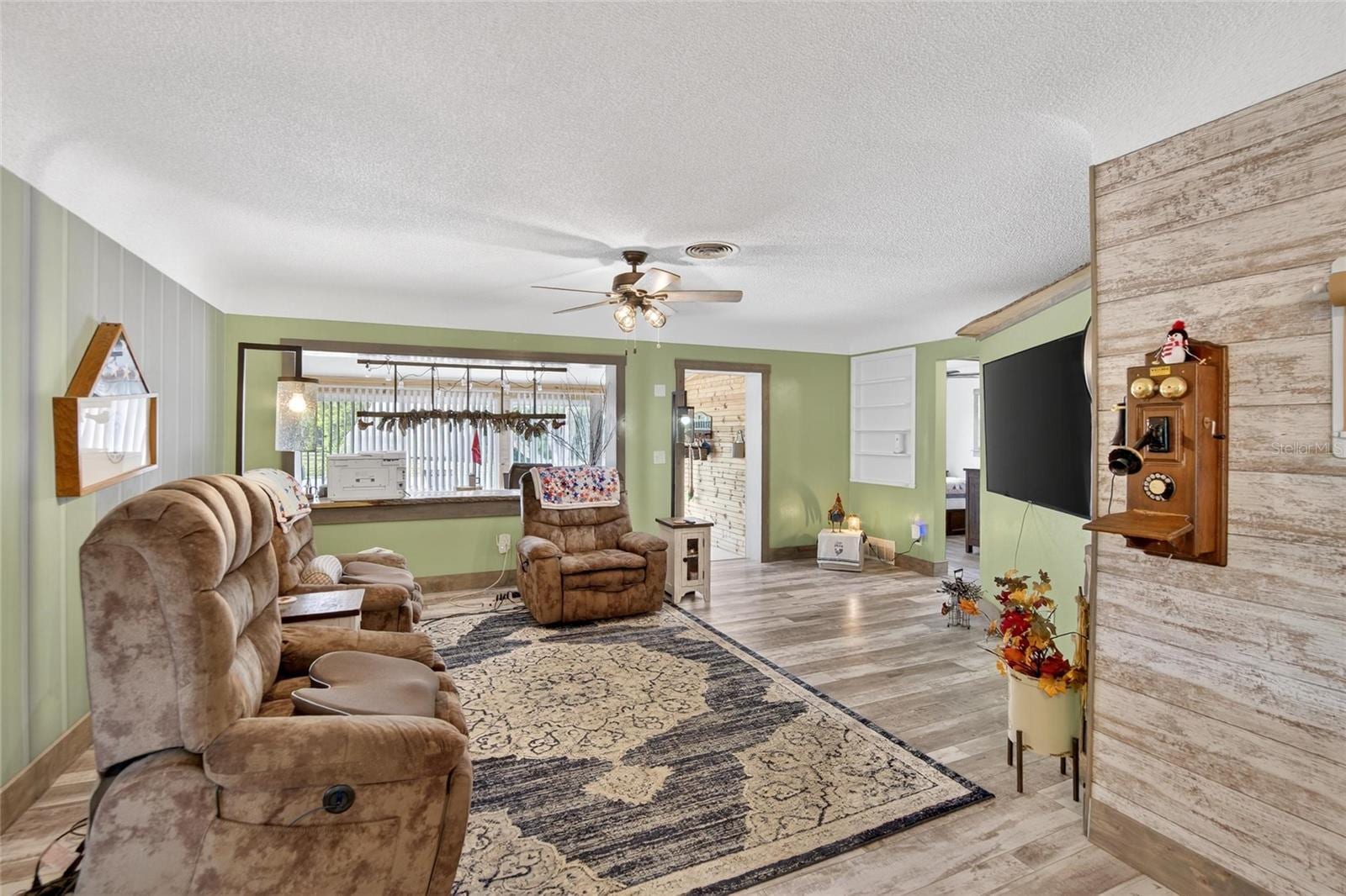 5 N Keystone Dr photo 3
