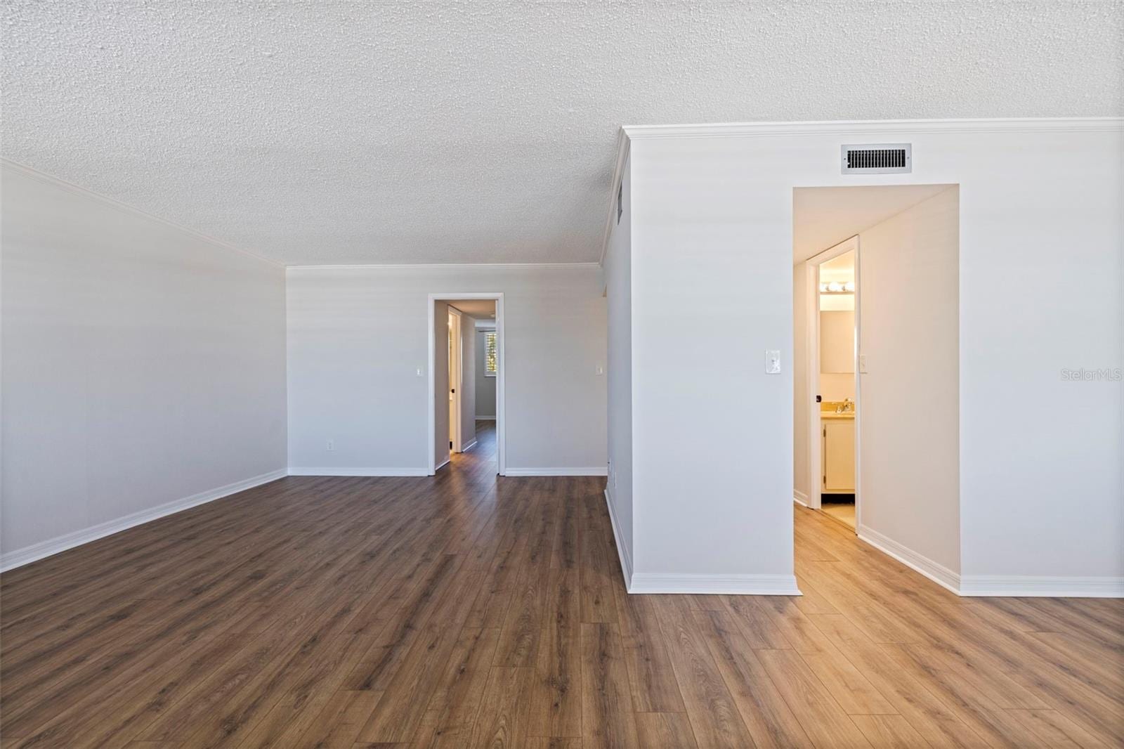 4890 Bay St NE #330 photo 2