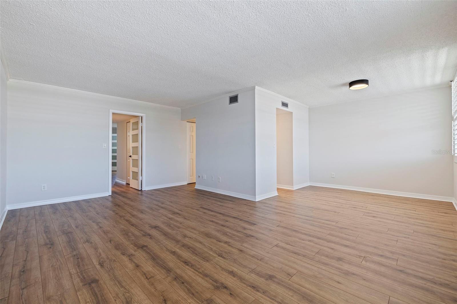 4890 Bay St NE #330 photo 3