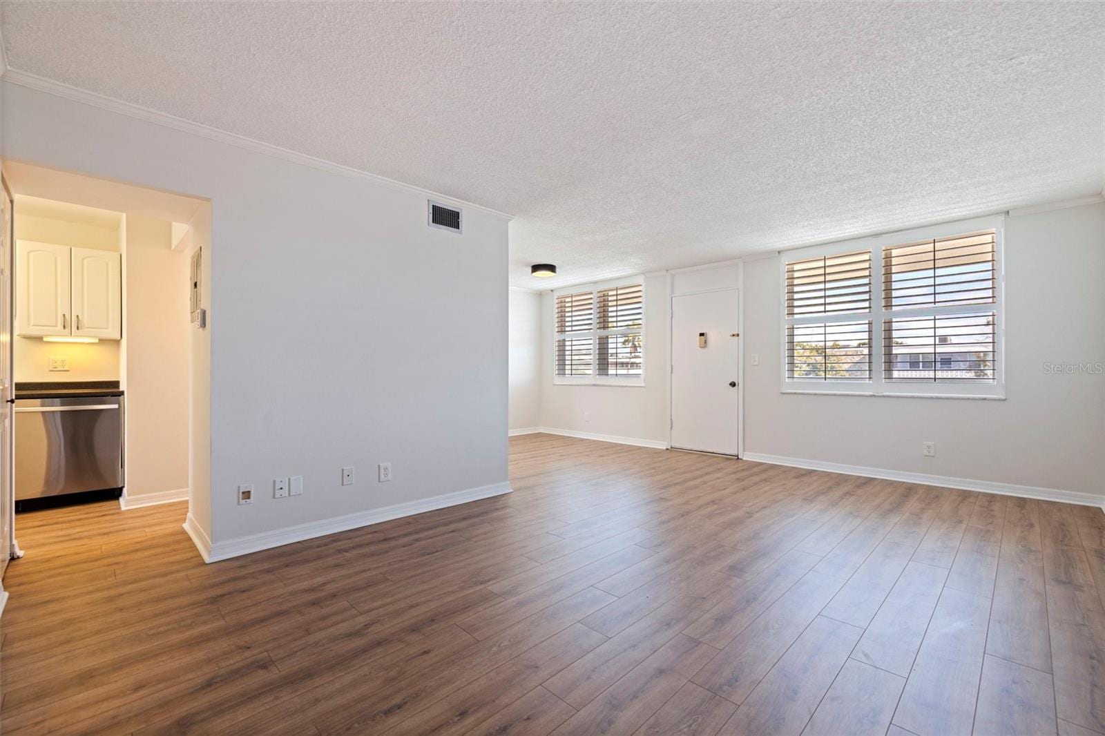 4890 Bay St NE #330 photo 5