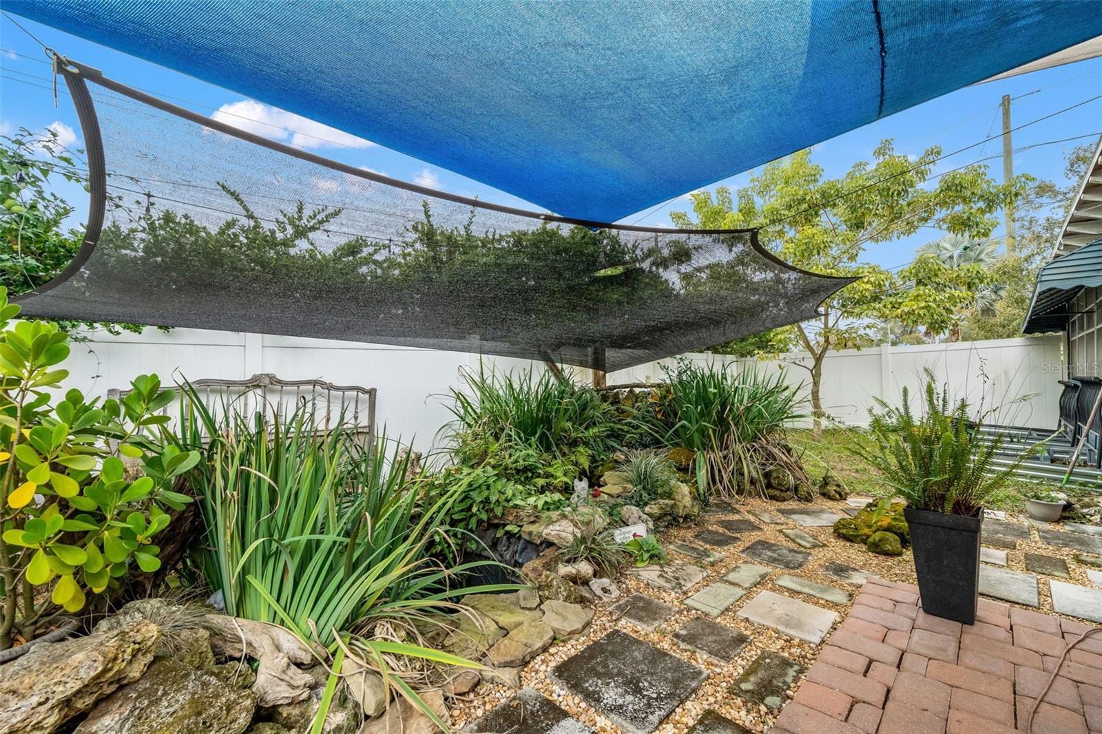 37738 Amelia Ave photo 3