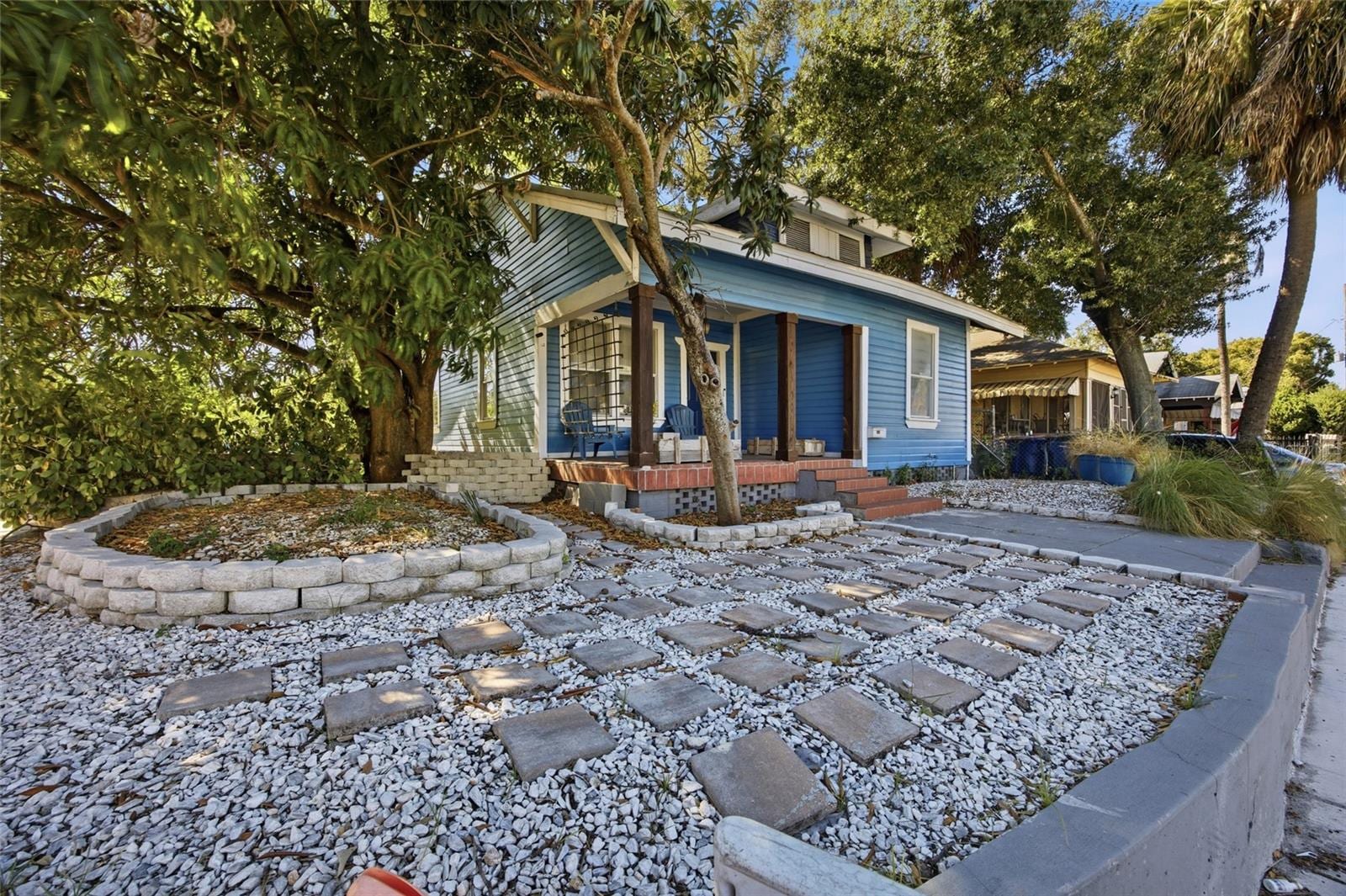 515 E Floribraska Ave photo 3