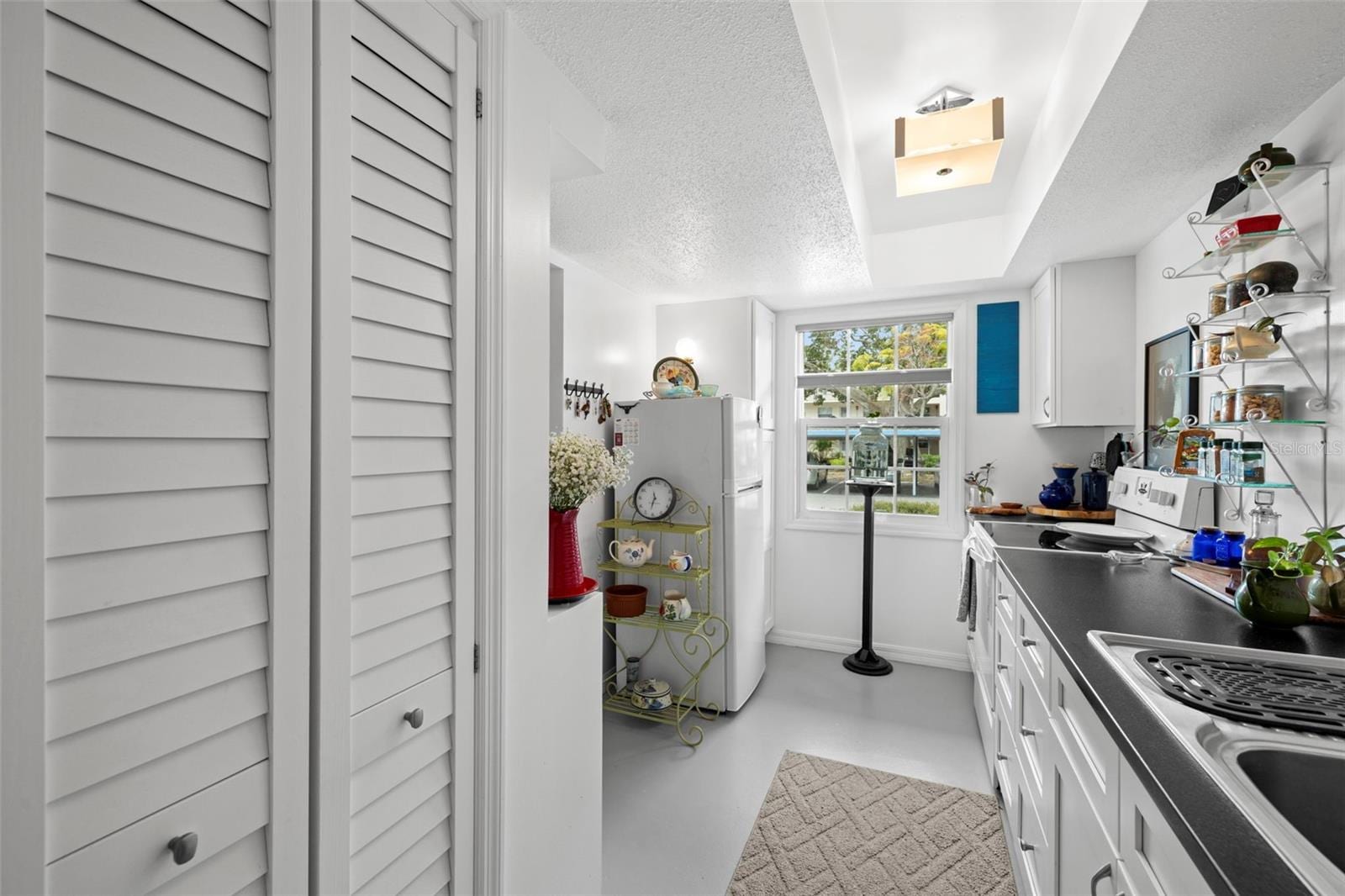300 Clyde Ln #106 photo 5