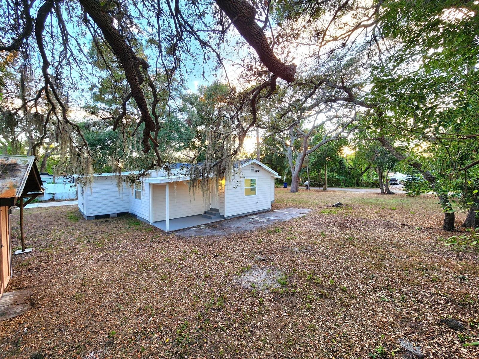 8917 N Highland Ave photo 5