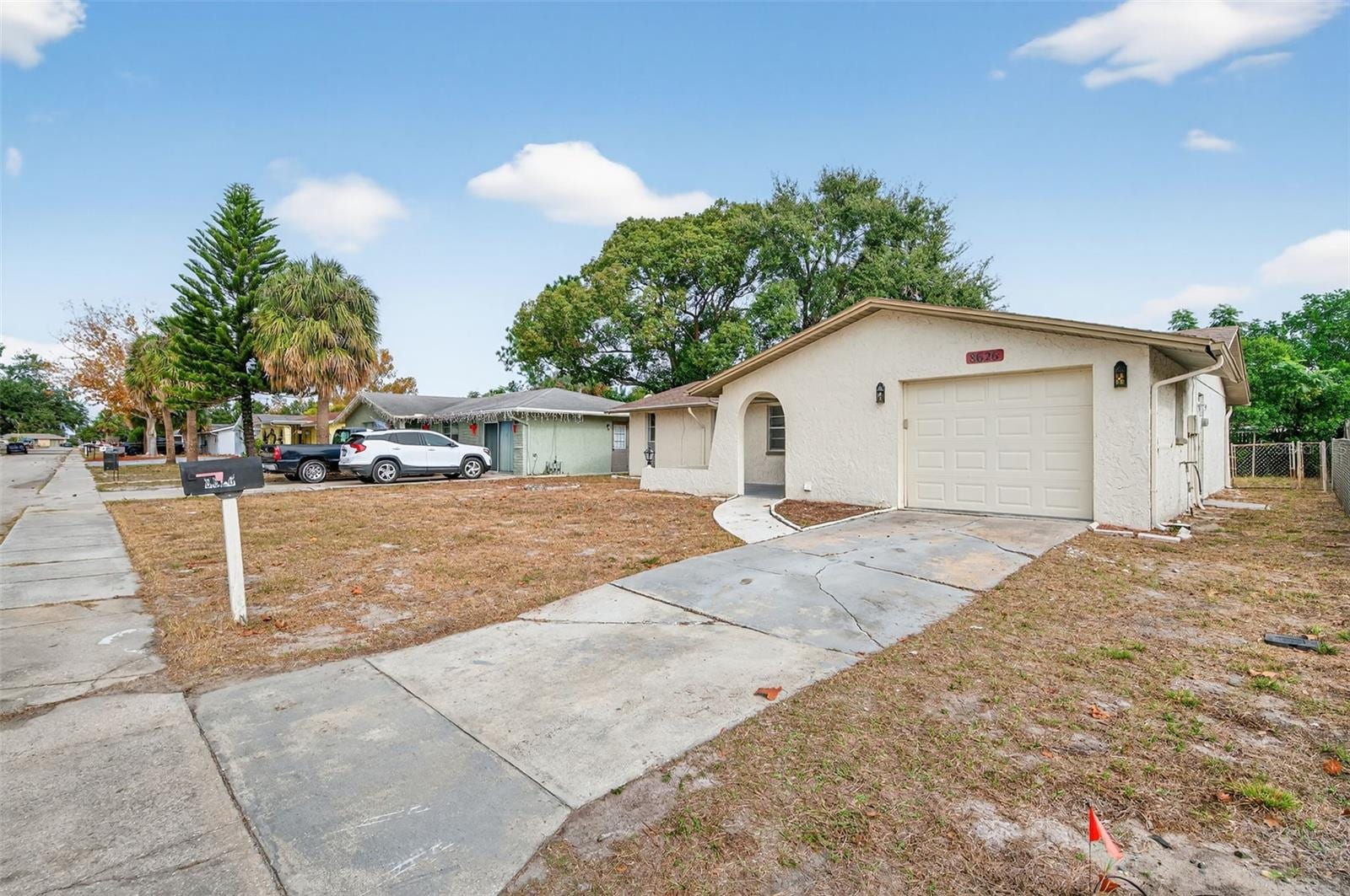 8626 Robilina Rd photo 3