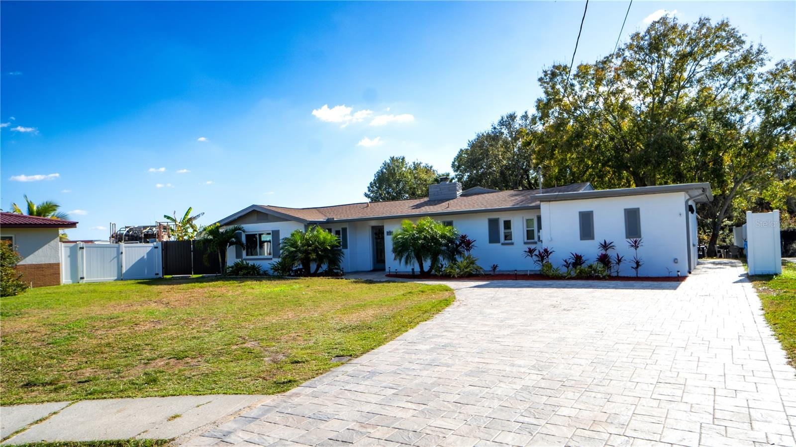 5101 Vinson Dr photo 3