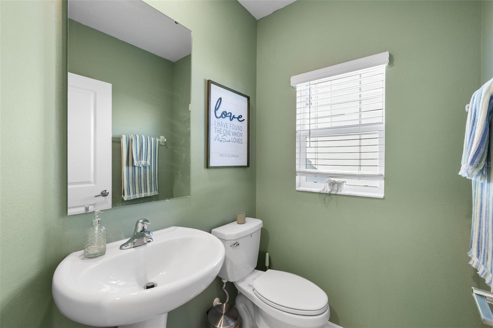 36412 Garden Wall Way photo 4