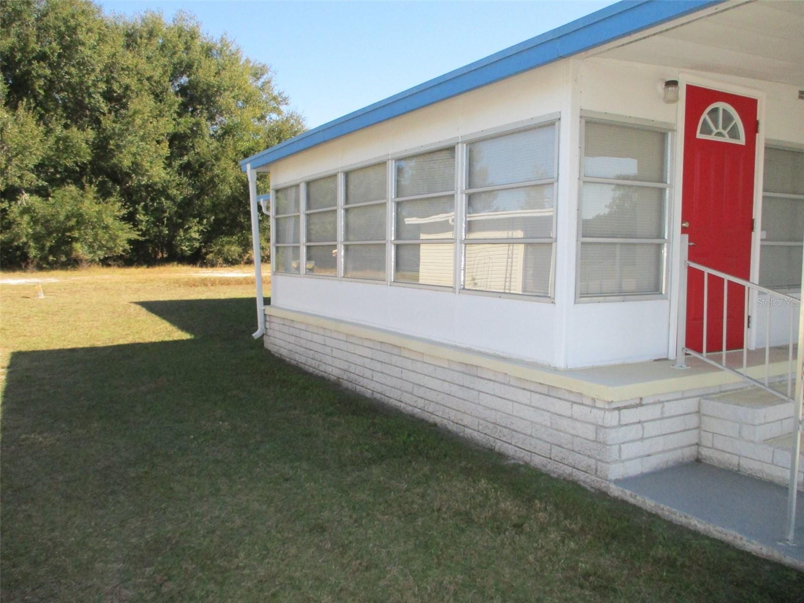 3718 Castle Dr photo 3