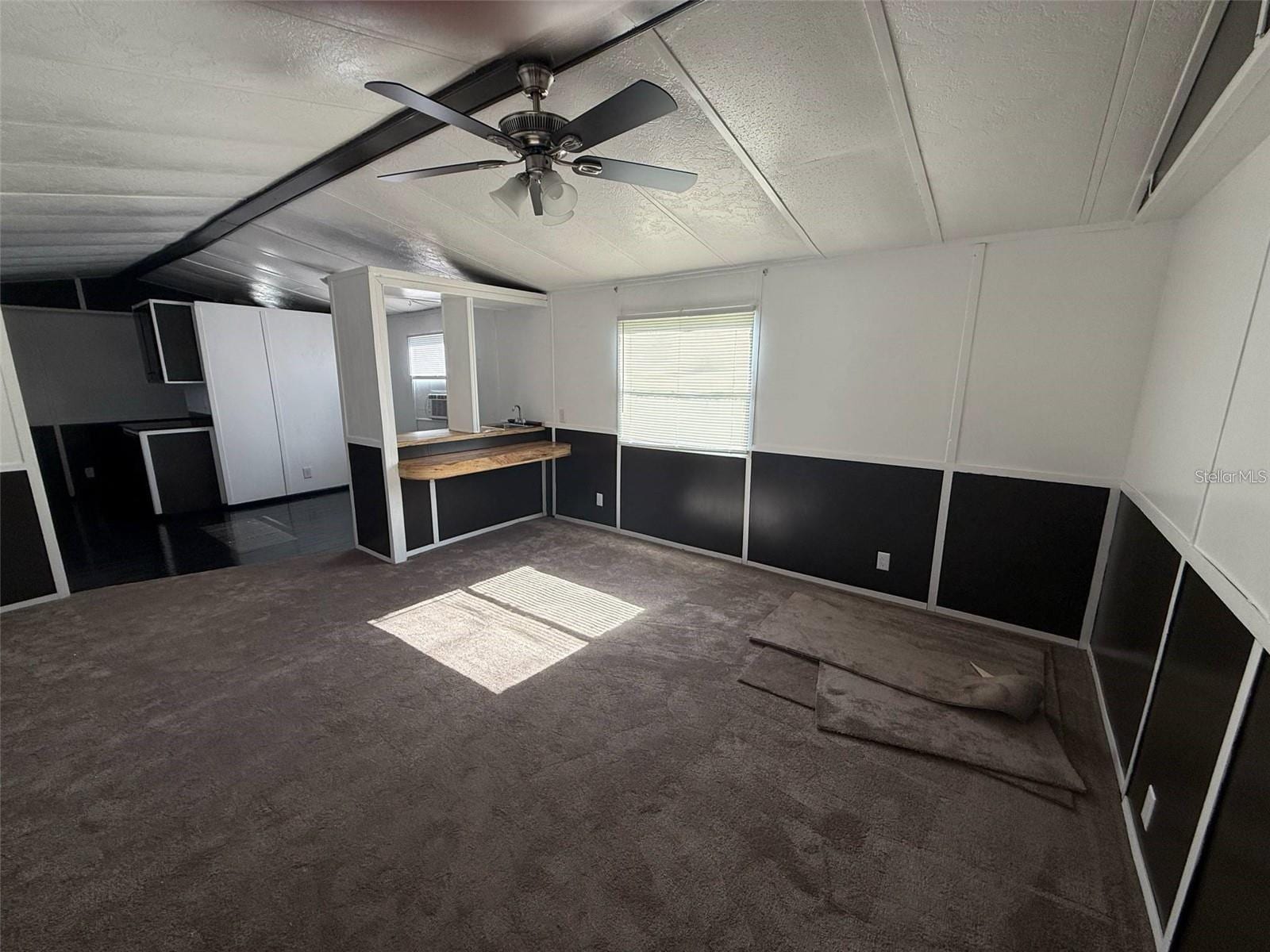 9444 Loras St photo 4