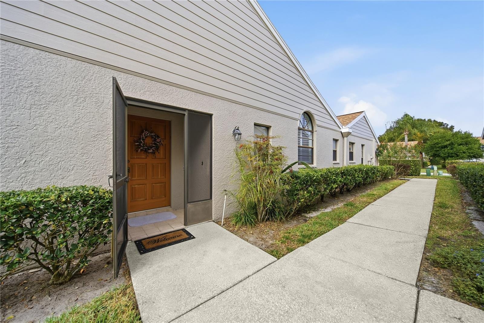 5550 Salem Square Dr S photo 4