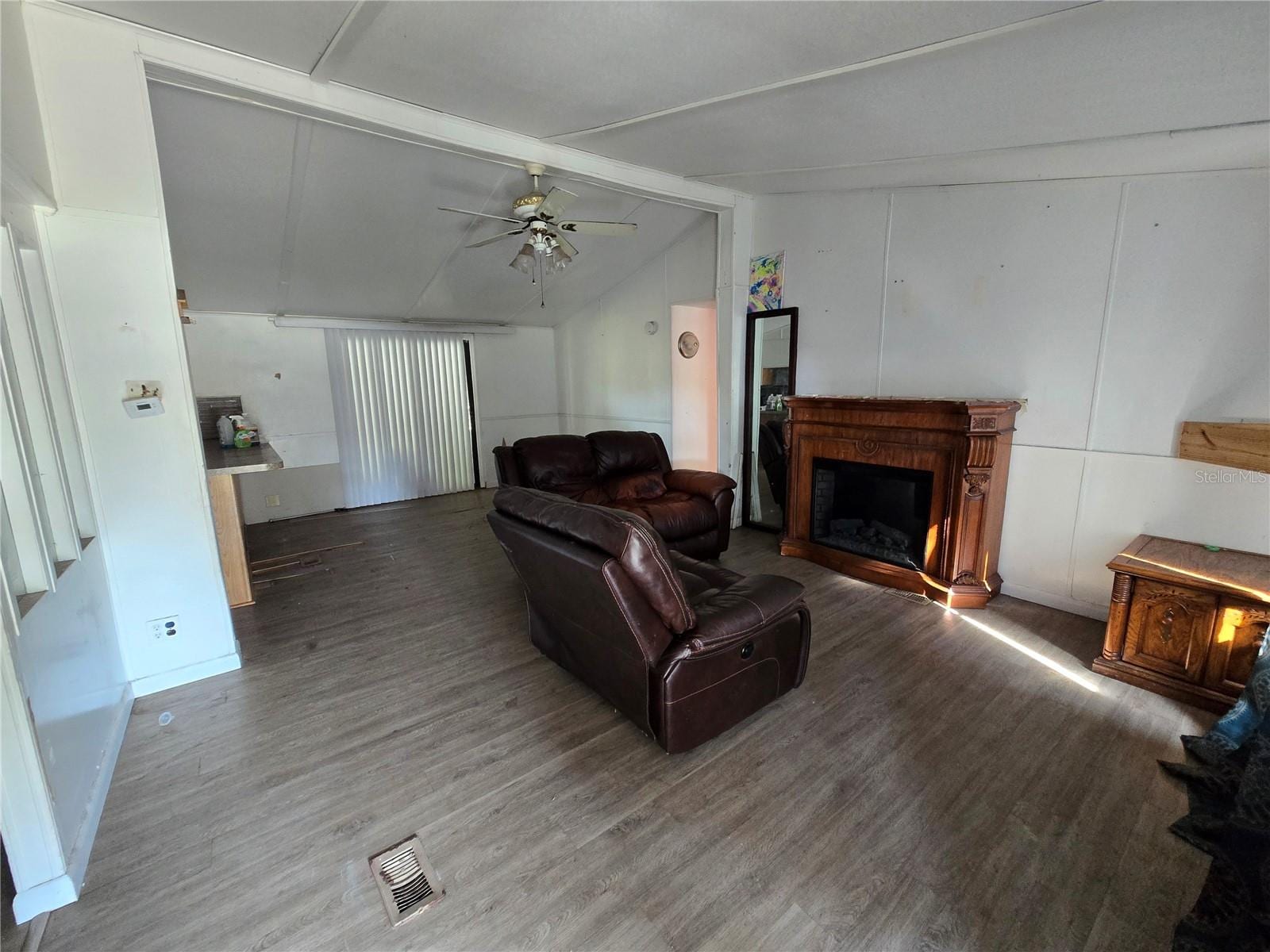 3620 Vicki Dr photo 4