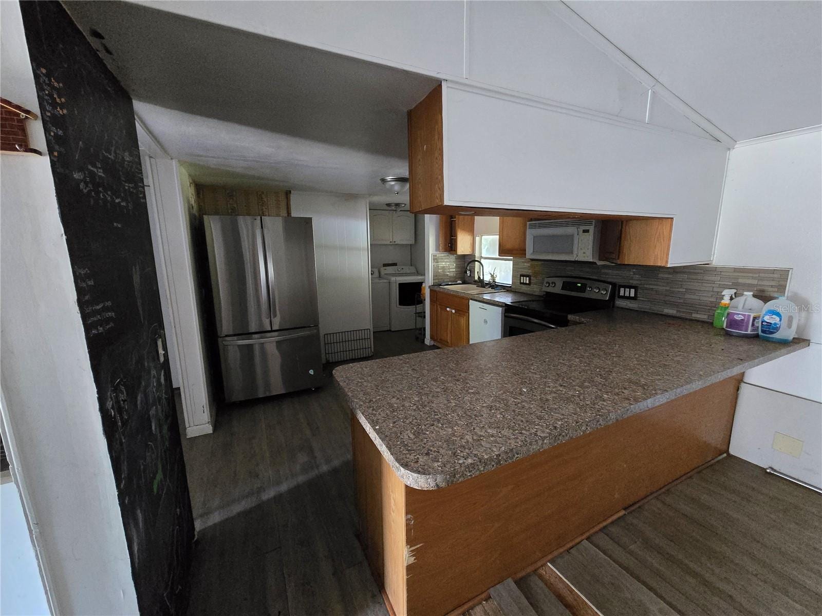 3620 Vicki Dr photo 5