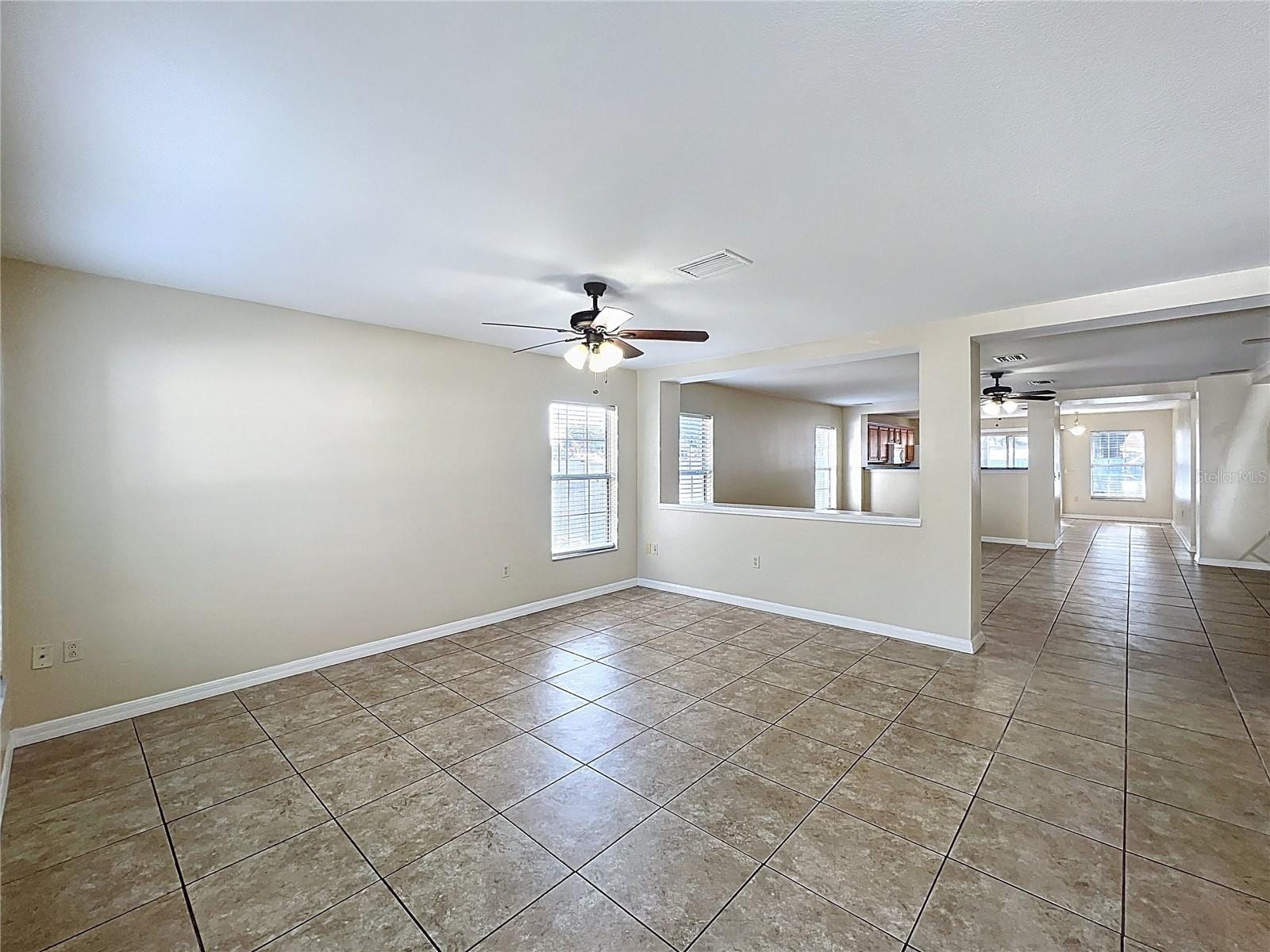 7465 Hunters Greene Cir photo 3