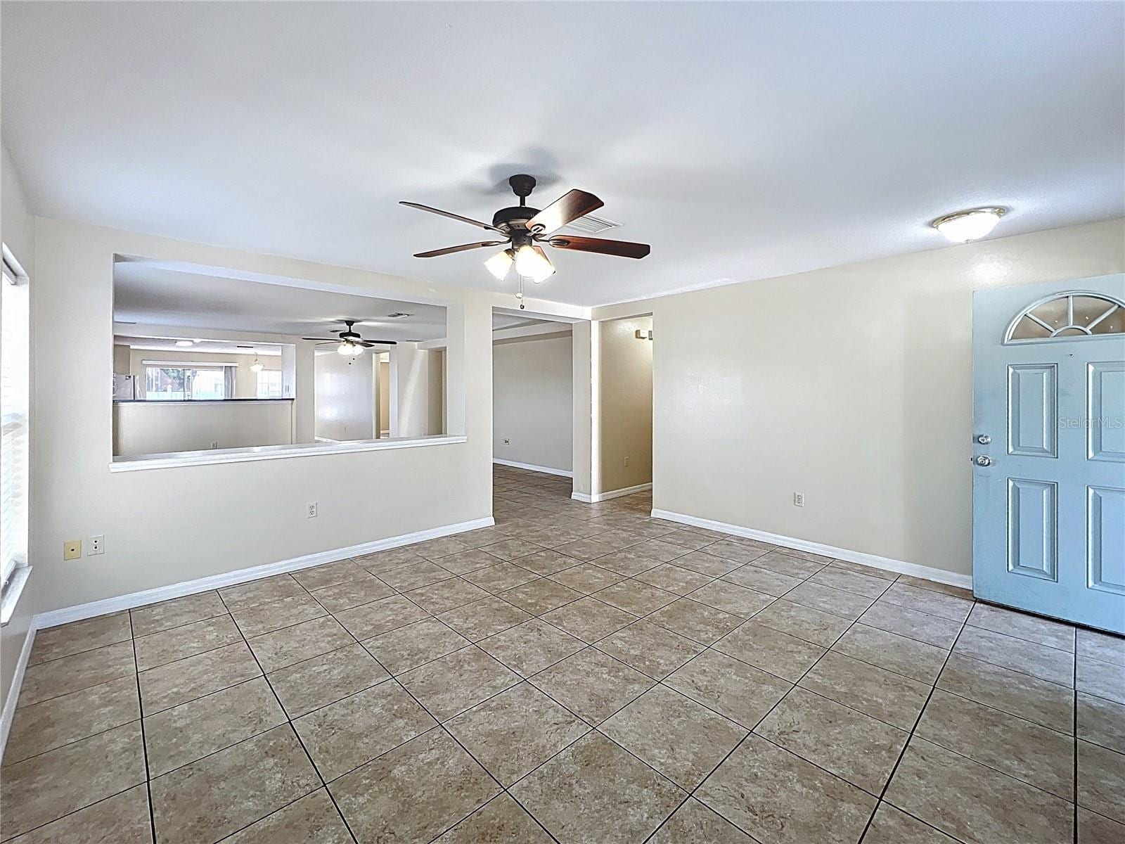 7465 Hunters Greene Cir photo 4