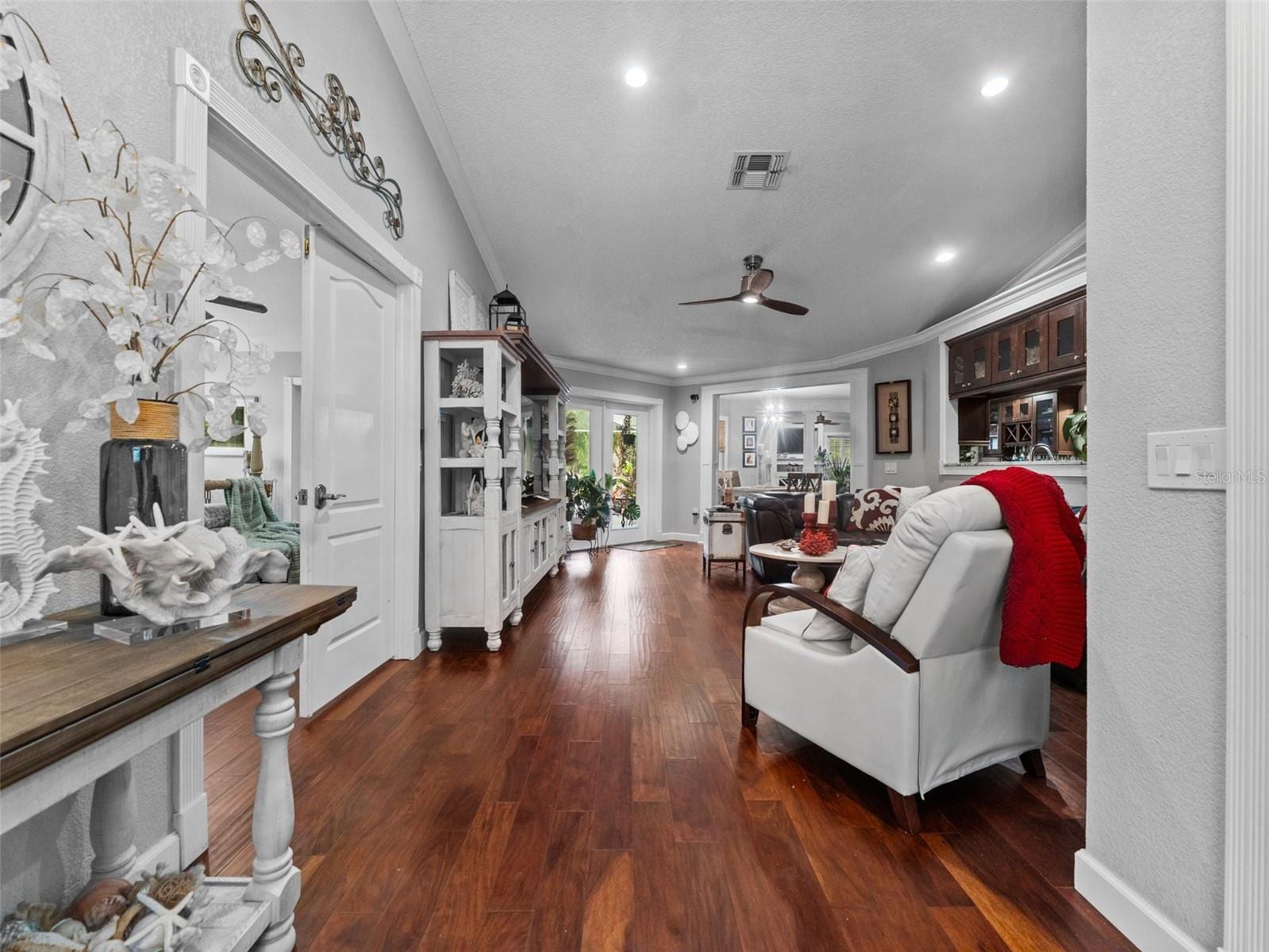 5200 Camberlea Ave photo 5