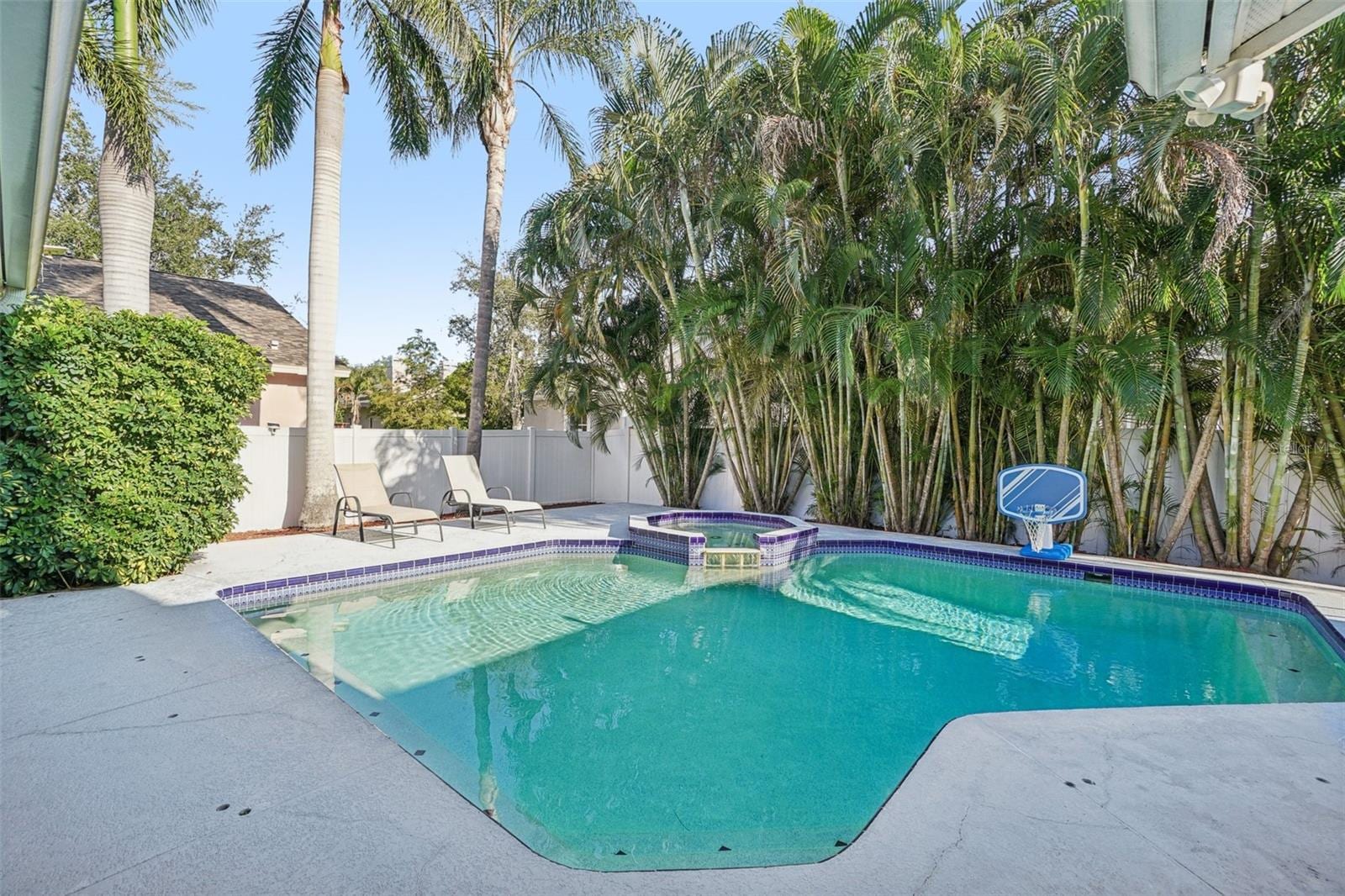3132 Shoreline Dr photo 3
