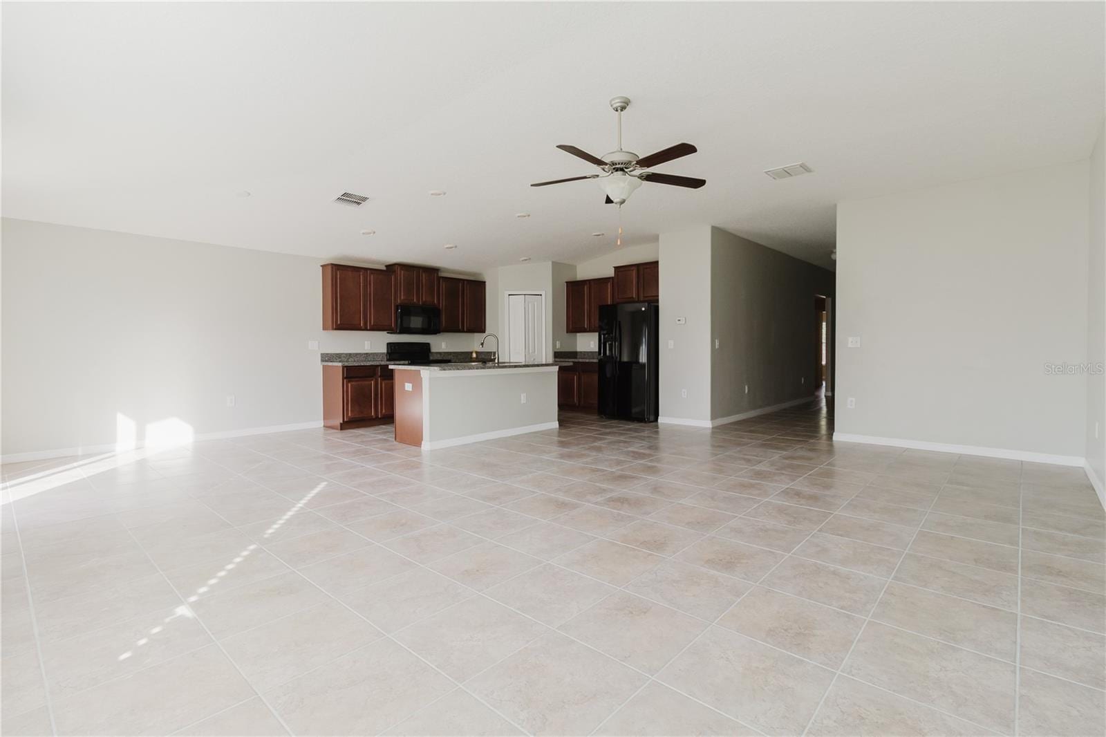 304 Cascade Bend Dr photo 5