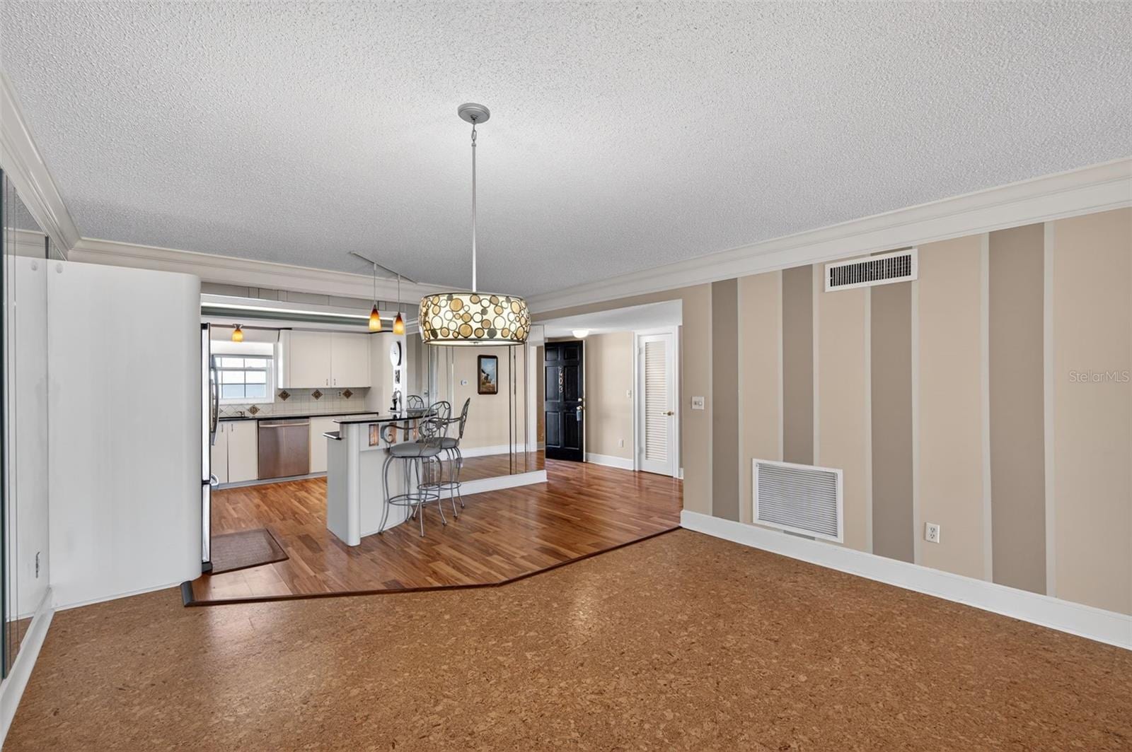 131 Bluff View Dr #403 photo 5