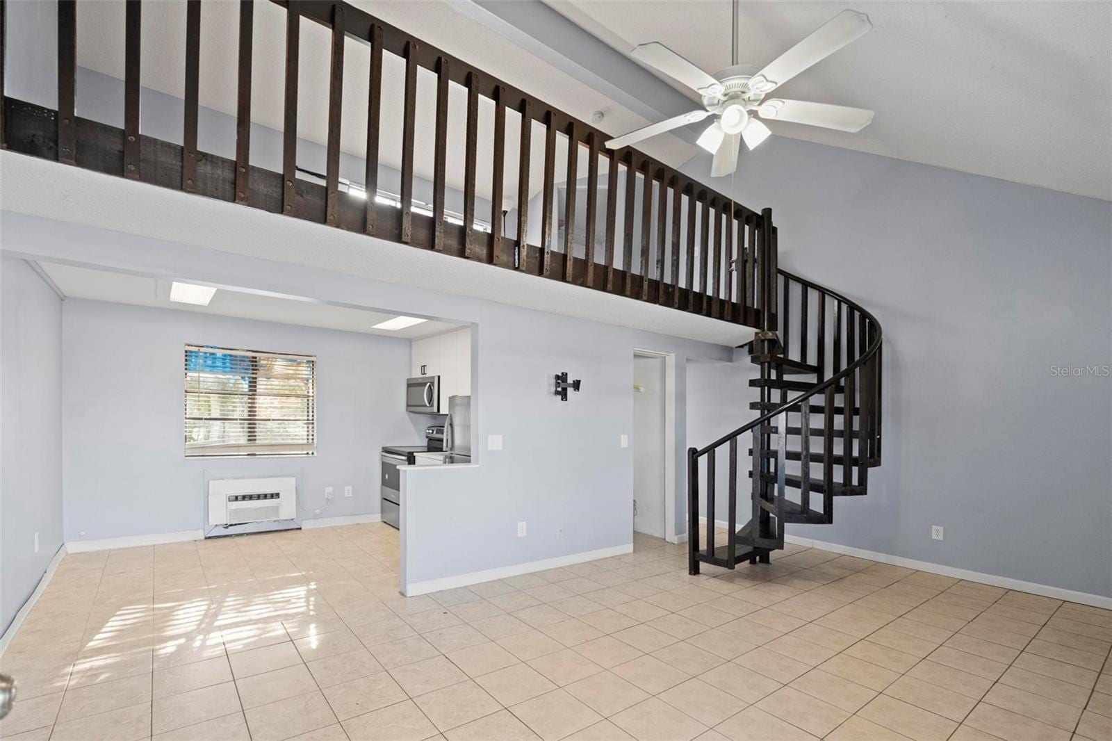 2142 Bradford St #323 photo 3