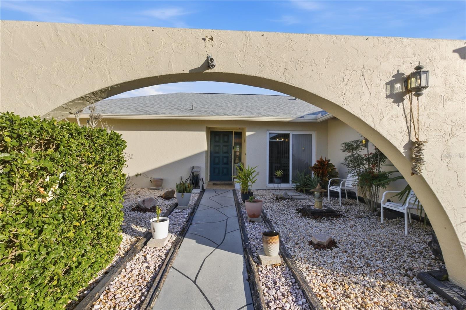 1691 Fleetwood Dr photo 3