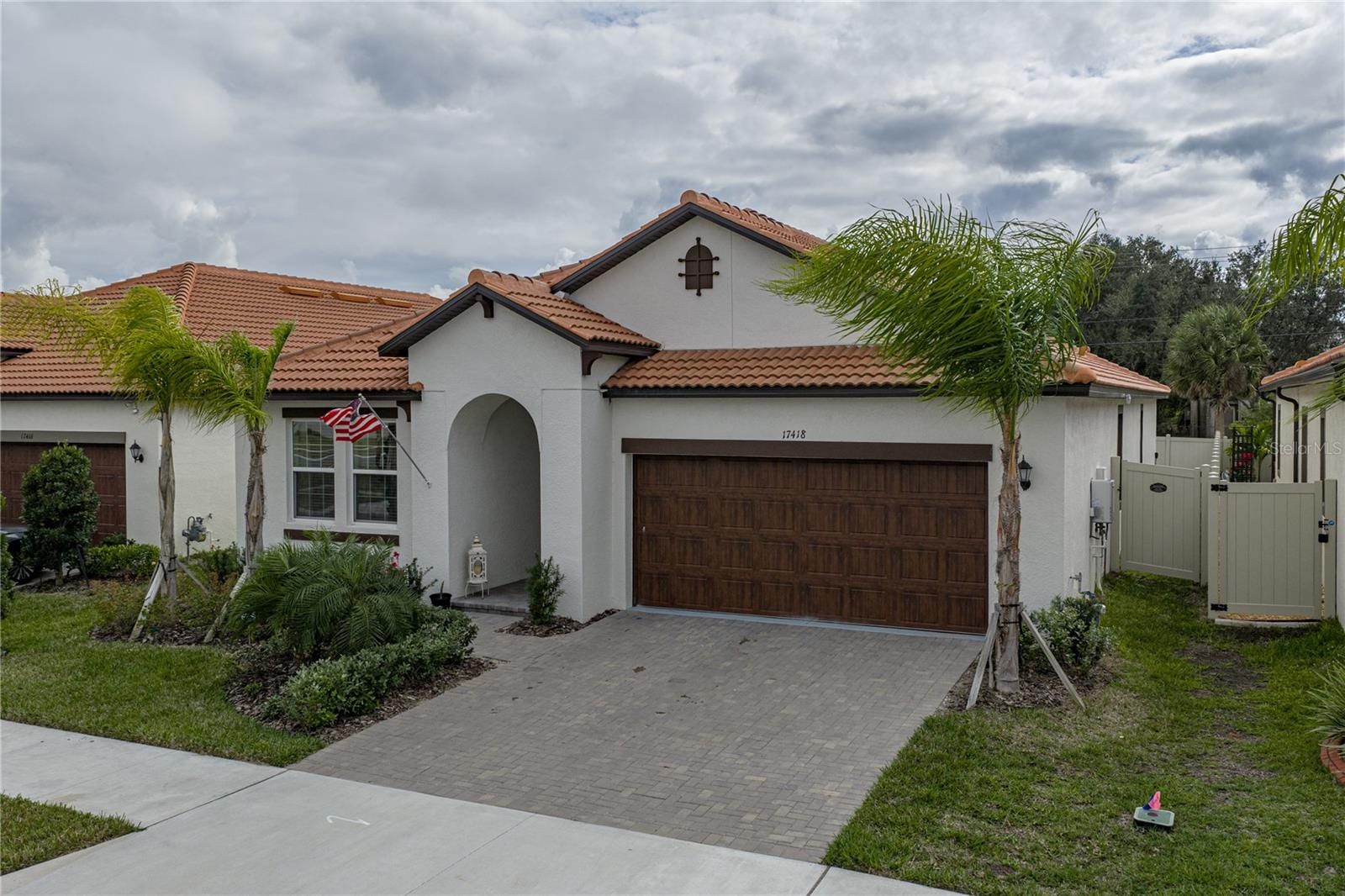 17418 Holly Well Ave photo 2