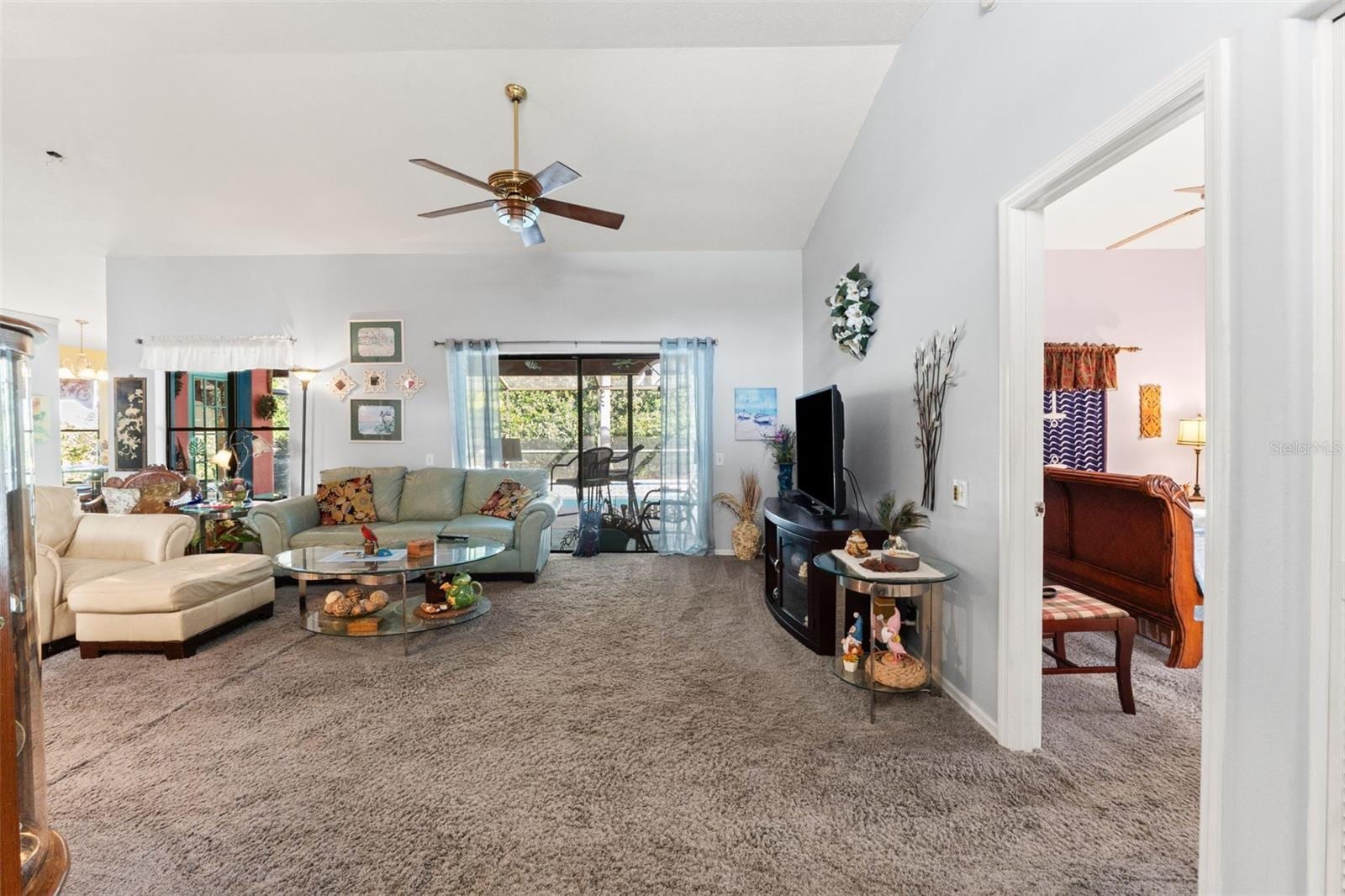 13732 Triumph CT photo 5
