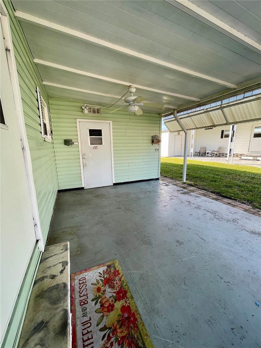 36 Maple Leaf CT photo 3