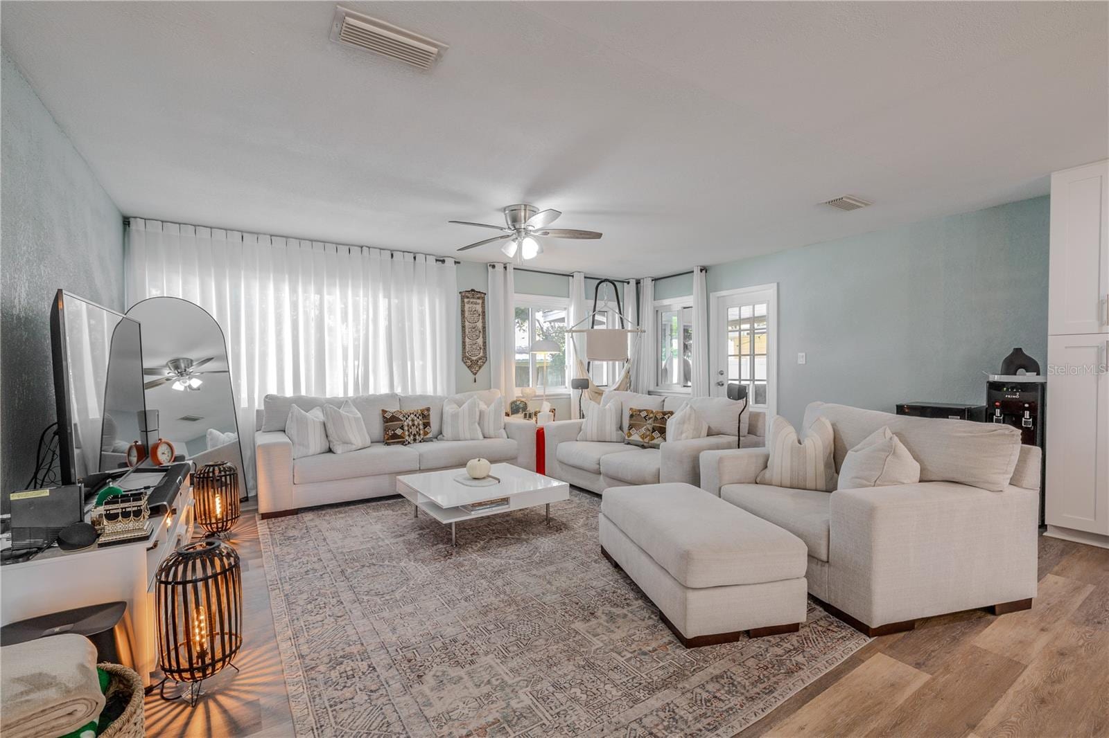 11615 Park Blvd photo 5