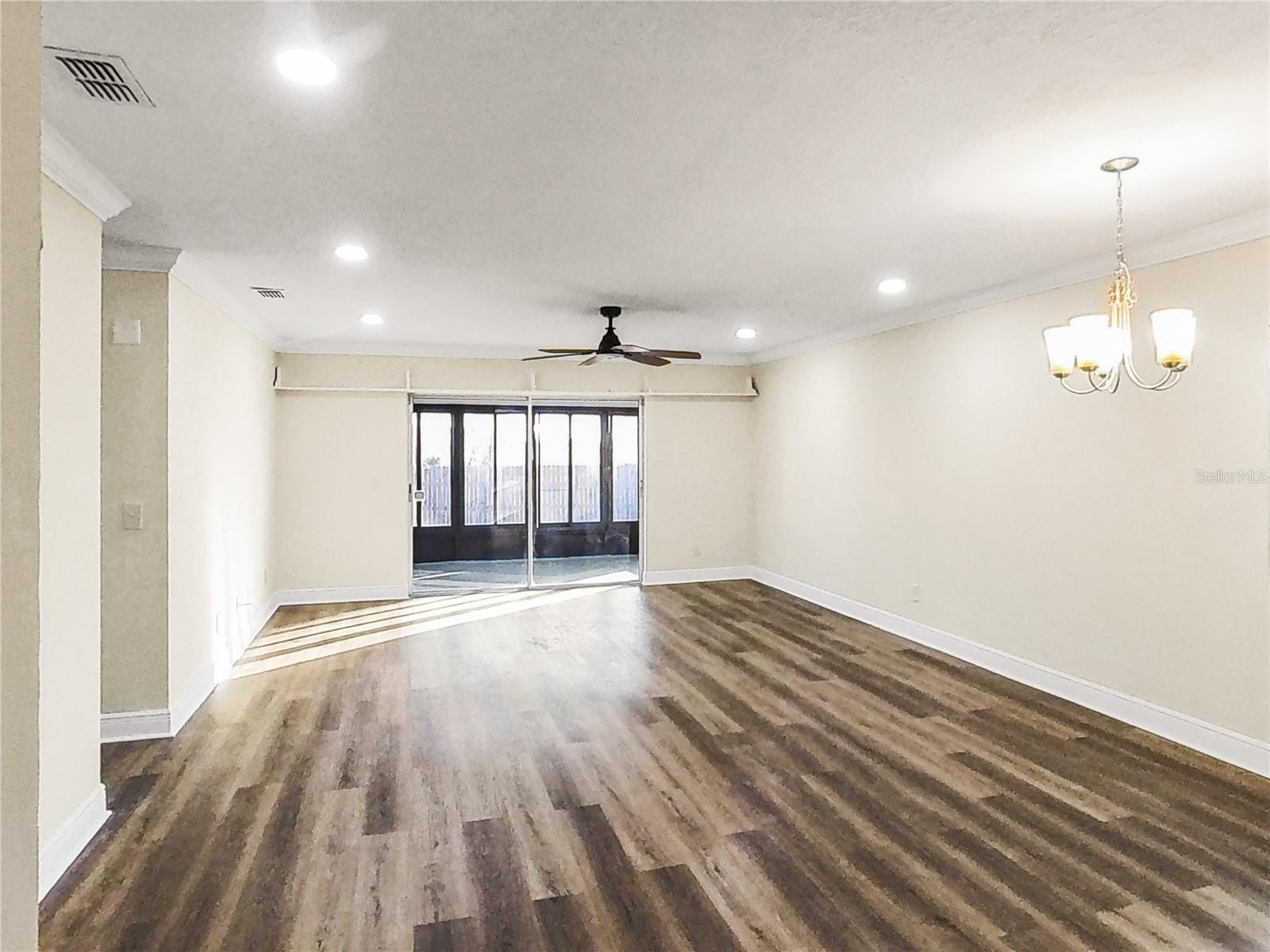 8341 Paddlewheel St photo 3