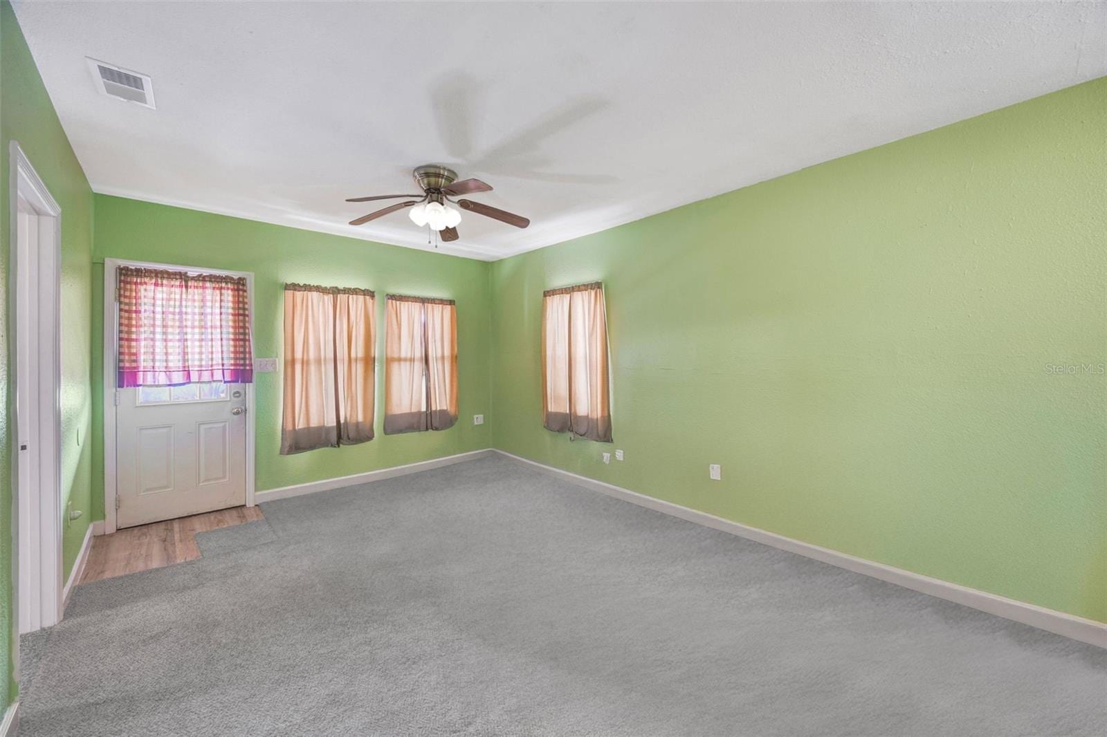 1112 W Madison St photo 5