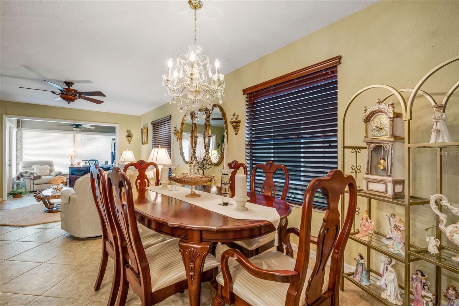551 Grand Cayman Cir photo 4