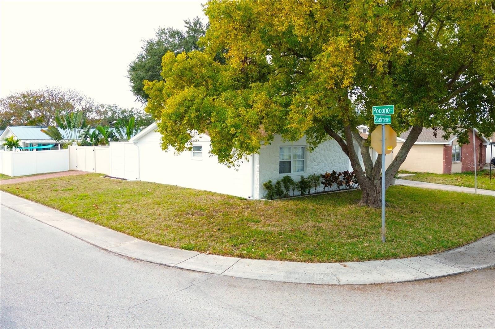 6314 Seabreeze Dr photo 5