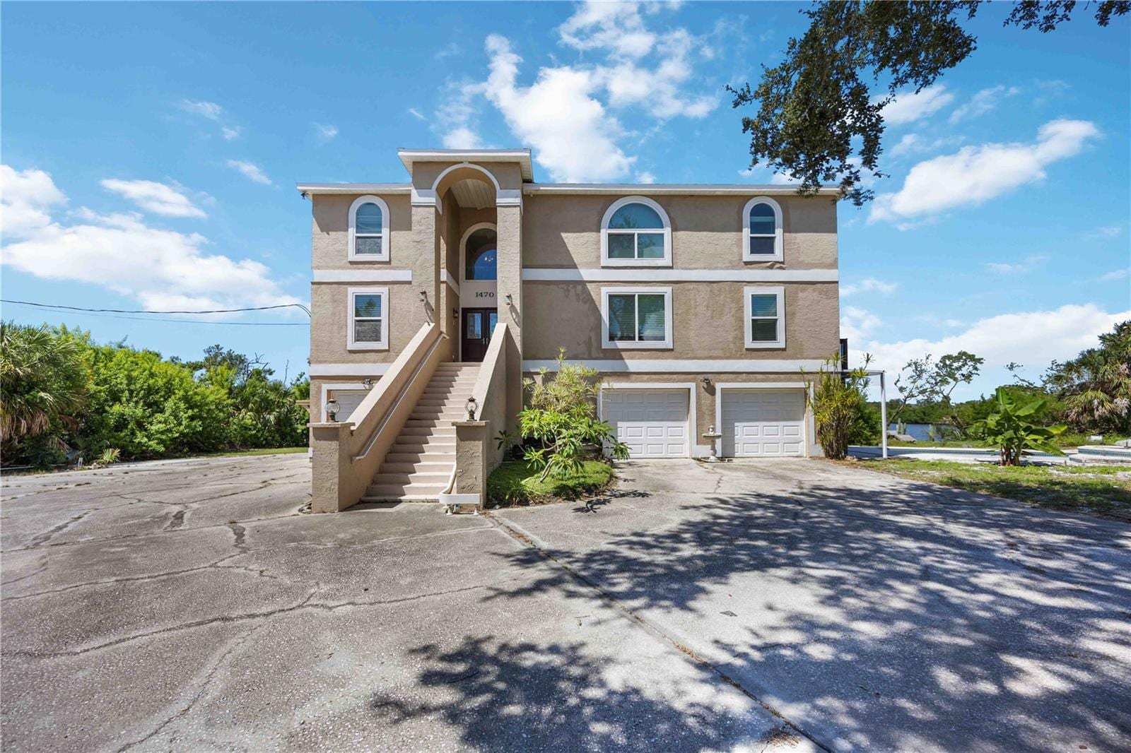 1470 Bayshore Dr photo 4