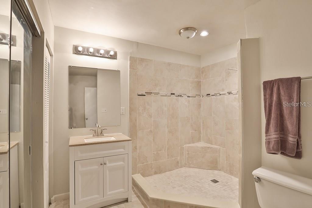 7920 George Washington Ln photo 4