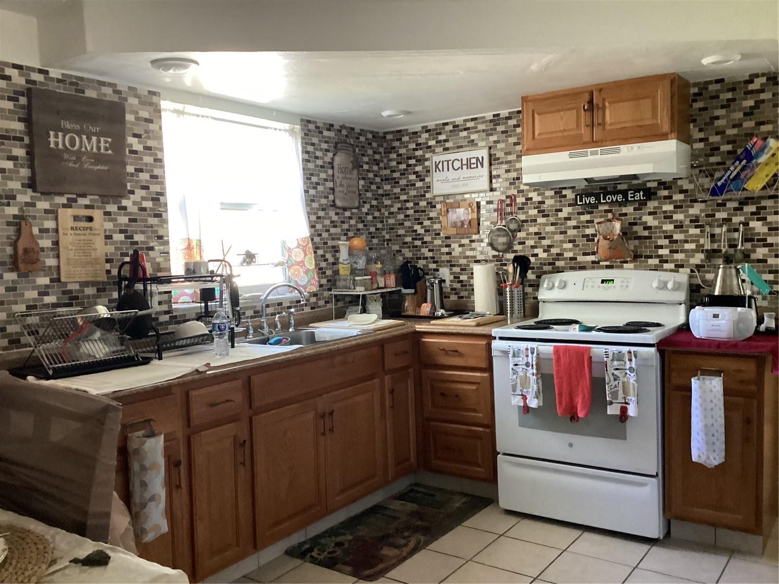 10029 Brandywine Ave photo 2