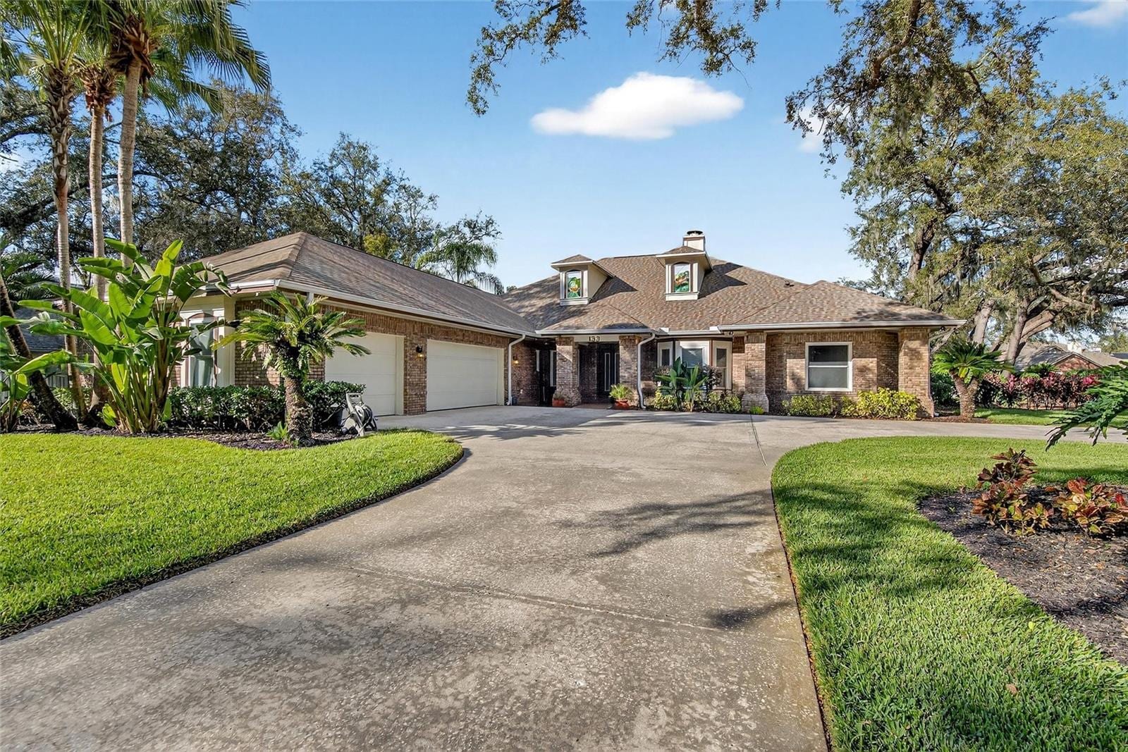 133 Barrington Dr photo 2