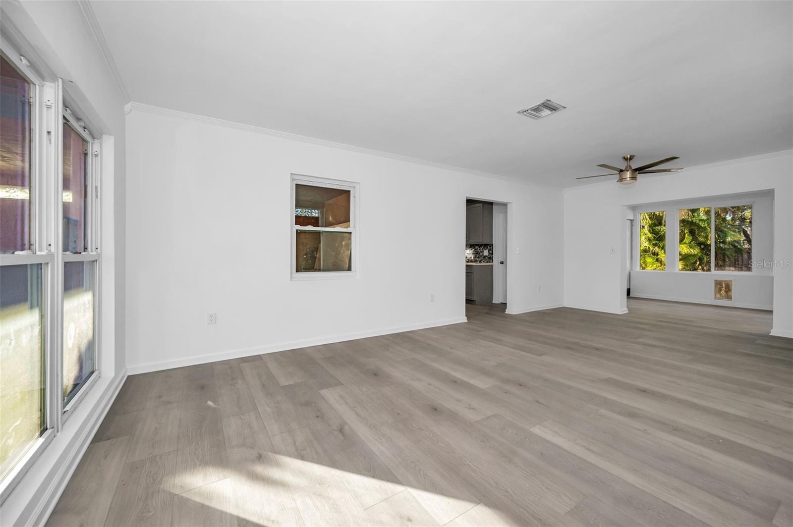 406 Orchid Ln photo 4