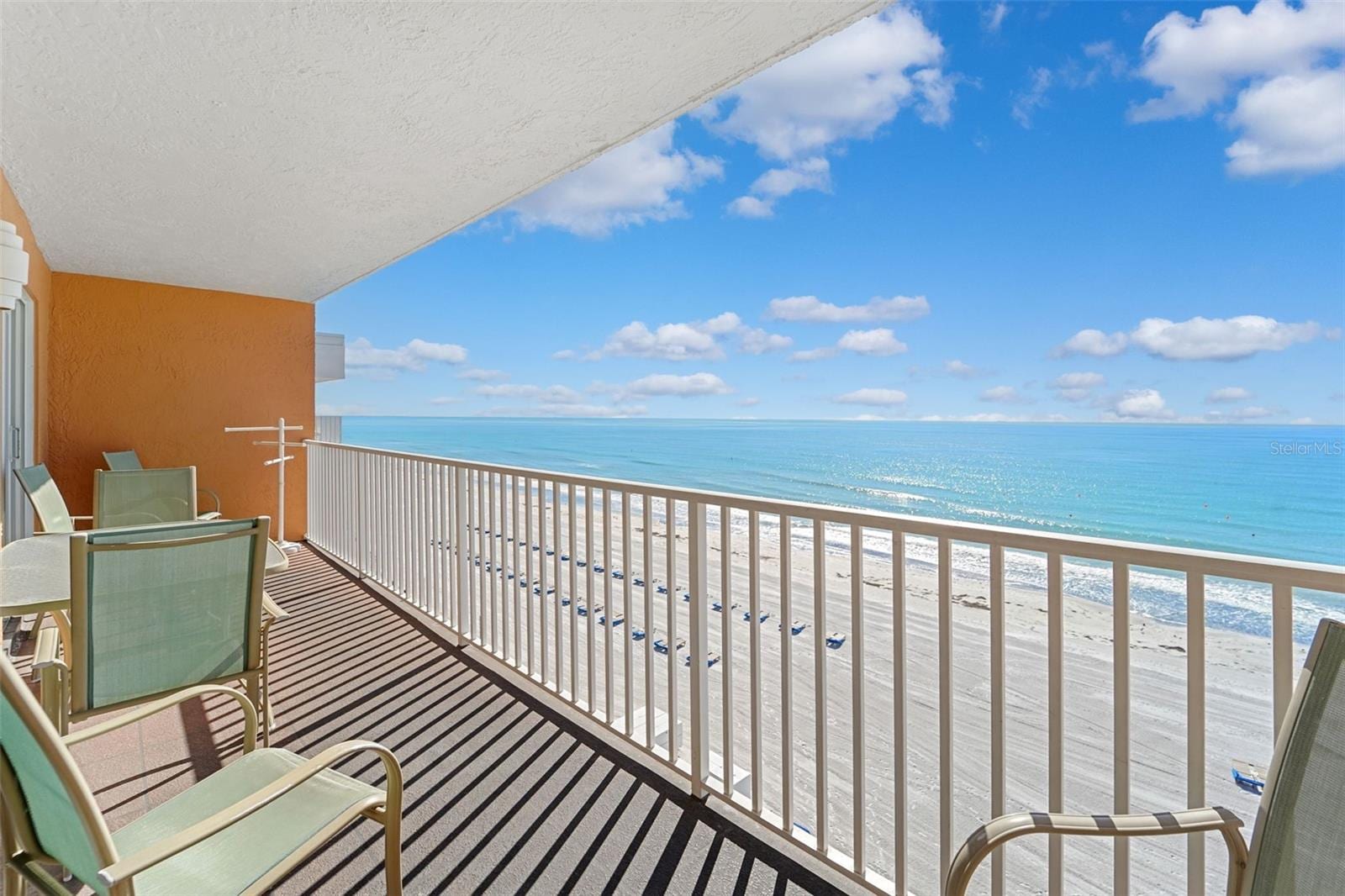 17140 Gulf Blvd #611 photo 4