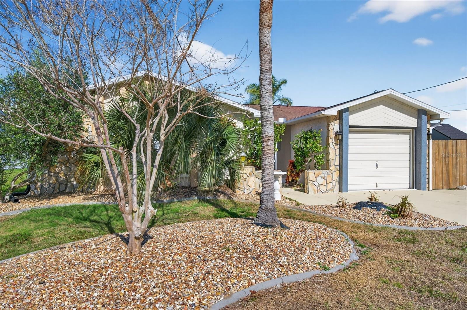 7623 Mako Dr photo 2